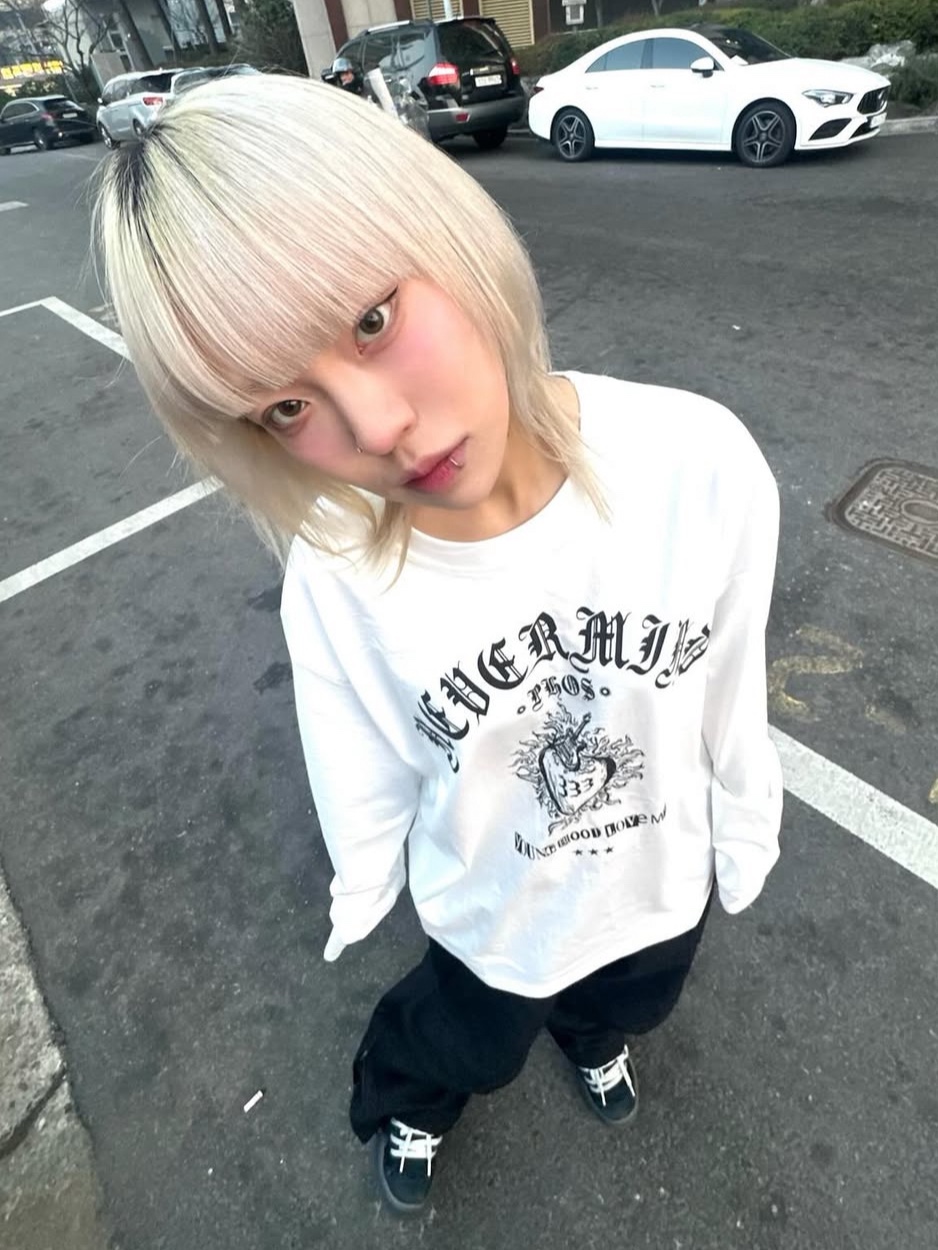 포스333 해자드 001 영 하트 롱 슬리브 화이트, ERL 뱀프 스케이트 슈 파이럿 블랙 착용 스타일 - 3