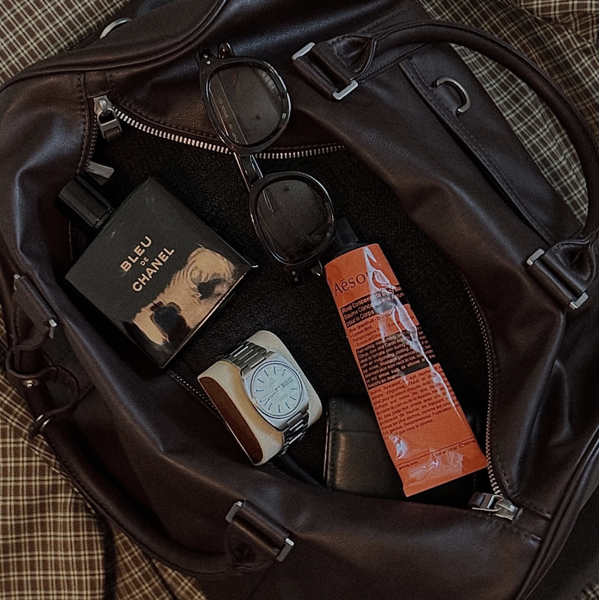 Uniqlo Wellington Sunglasses Brown, Chanel Bleu De Chanel Parfum 100ml 착용 스타일