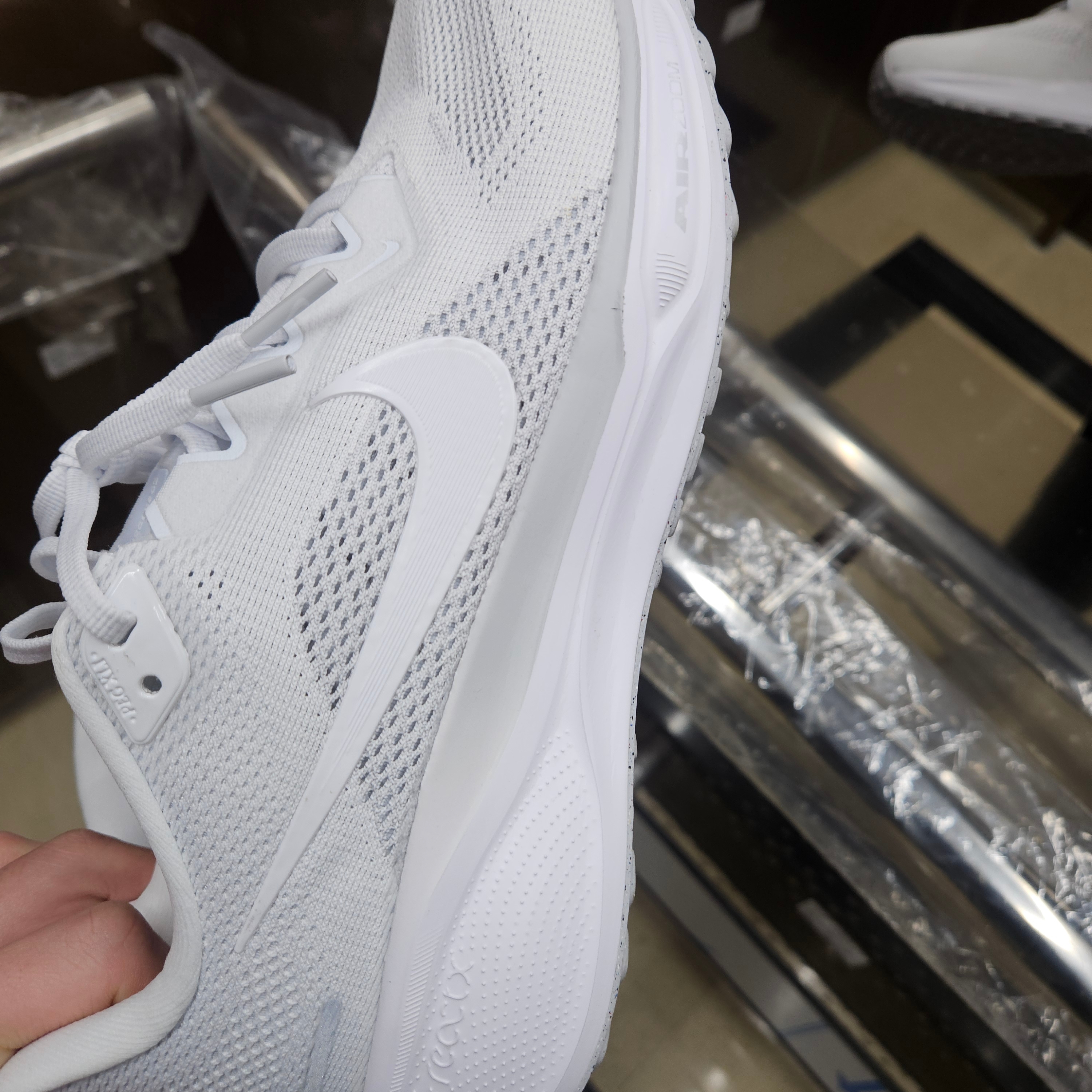 Nike Air Zoom Pegasus 41 White Pure Platinum 착용 스타일 - 1