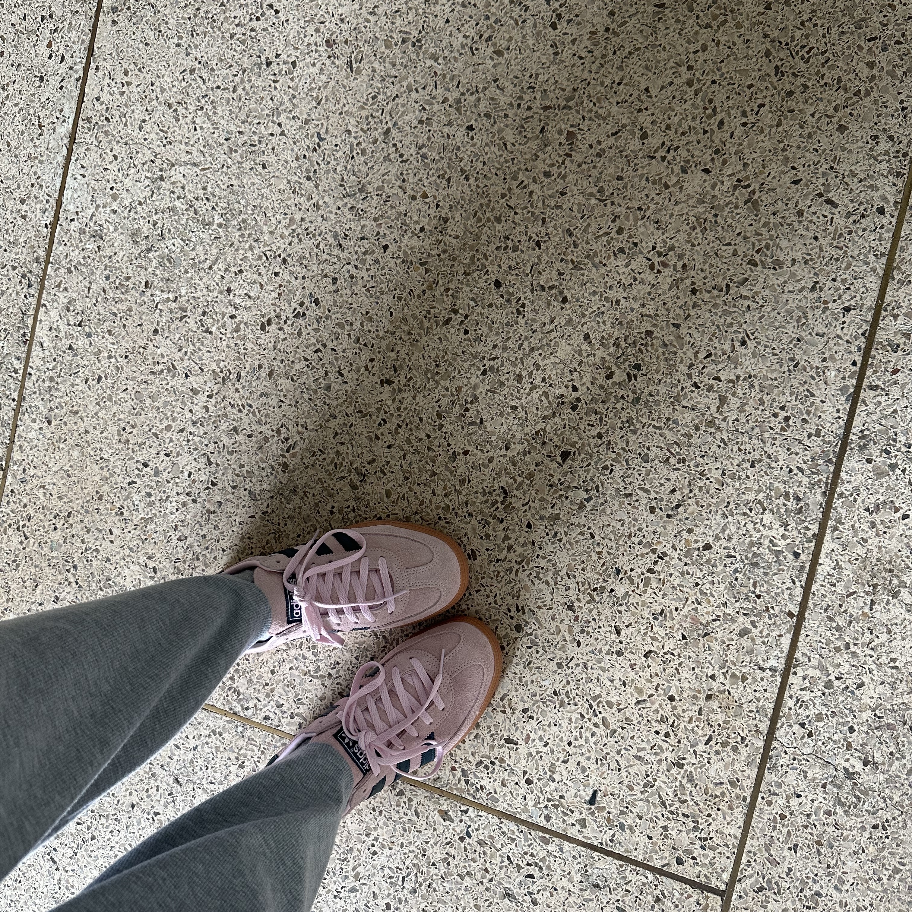 (W) Adidas Spezial Handball Clear Pink 착용 스타일