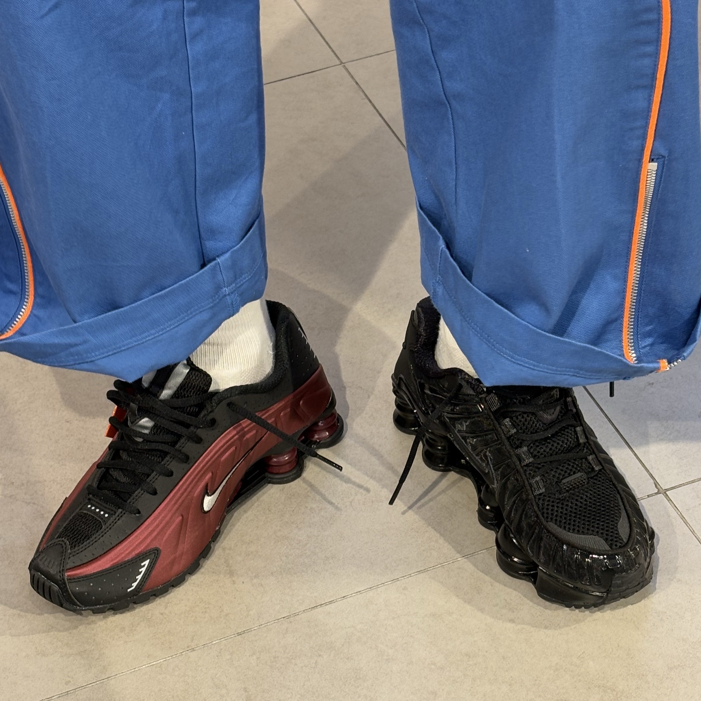 (W) Nike Shox TL Black and Max Orange 착용 스타일
