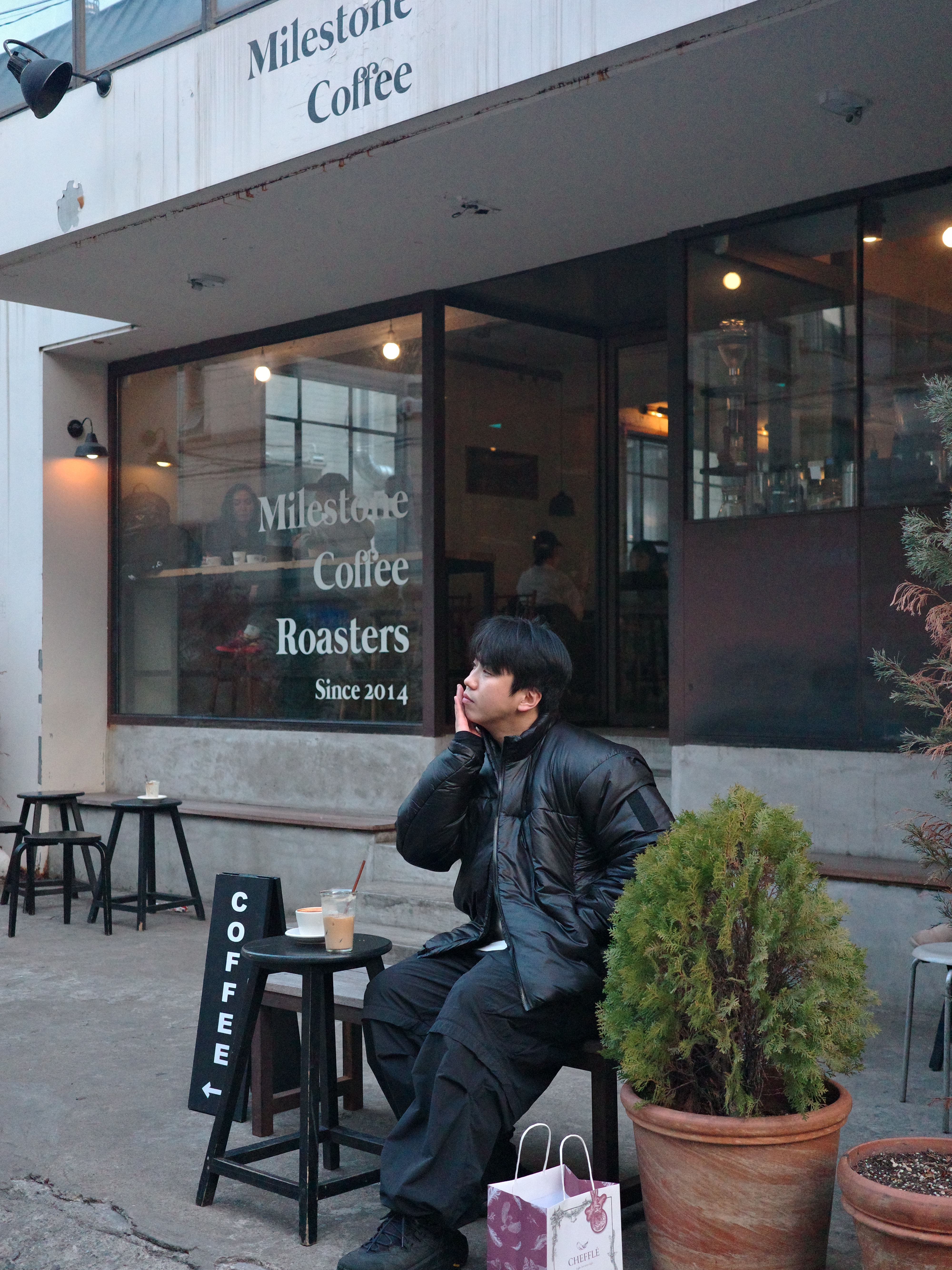Arc'teryx System A Ogee Insulated Jacket Black 착용 스타일 - 2