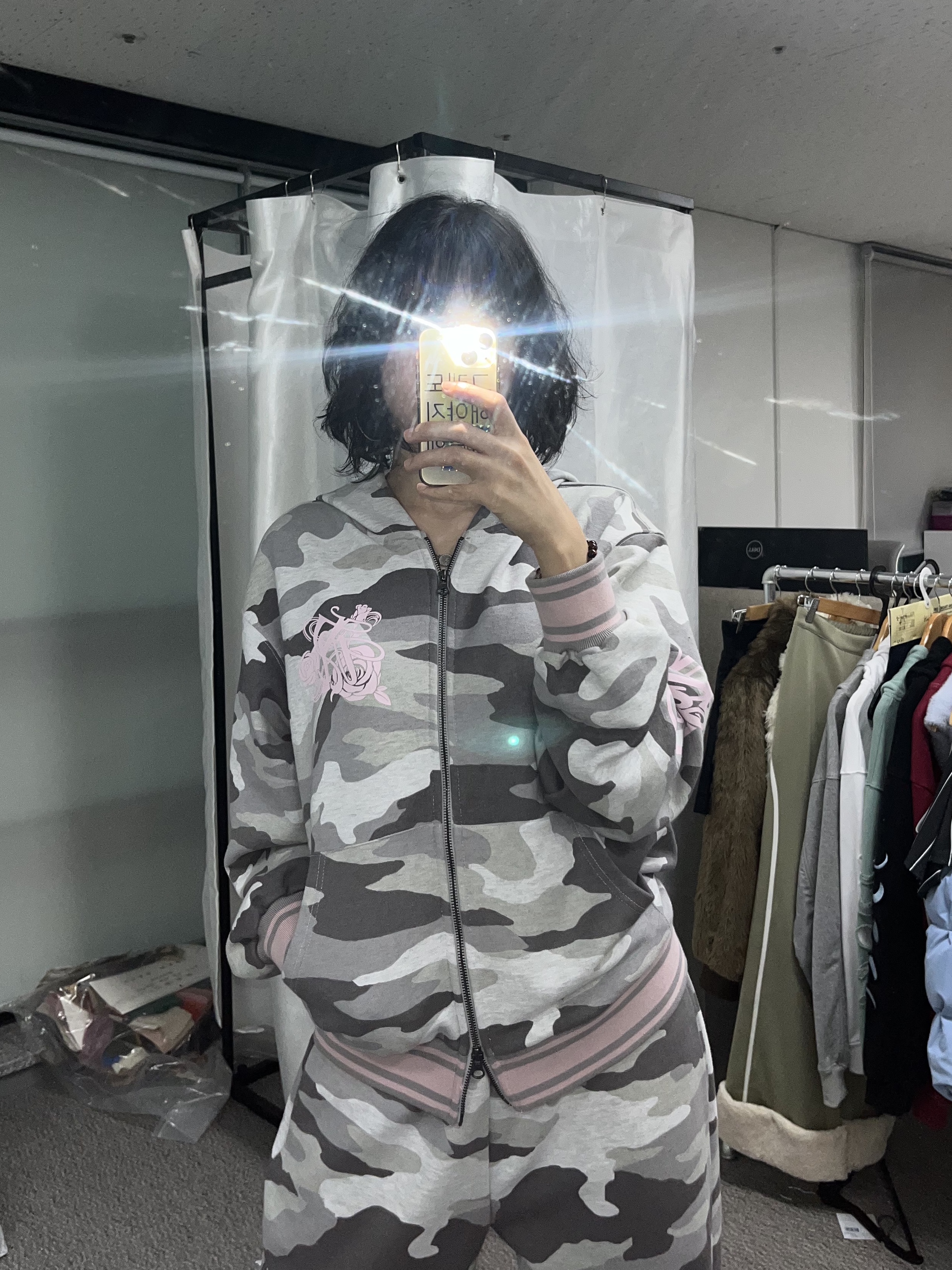 NYXX We Are Nyxx Hoodie Camo, NYXX Emblem Printing Jogger Pants Camo 착용 스타일 - 2