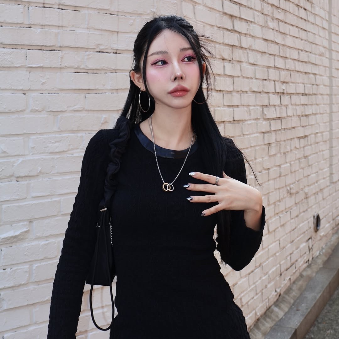 디젤 Dx1233 투톤 스테인리스 스틸 더블 팬던트 네크리스 실버 착용 스타일