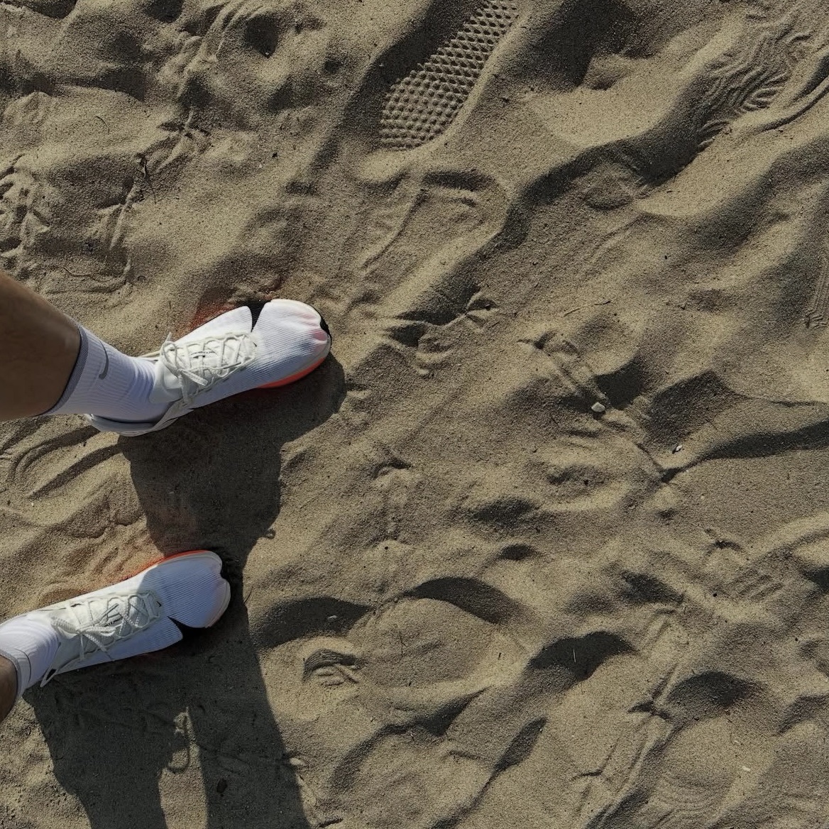 Nike x Patta Full-Zip Jacket Sanddrift - Asia, Nike ZoomX Streakfly 2 Proto Sail Total Orange 착용 스타일 - 4