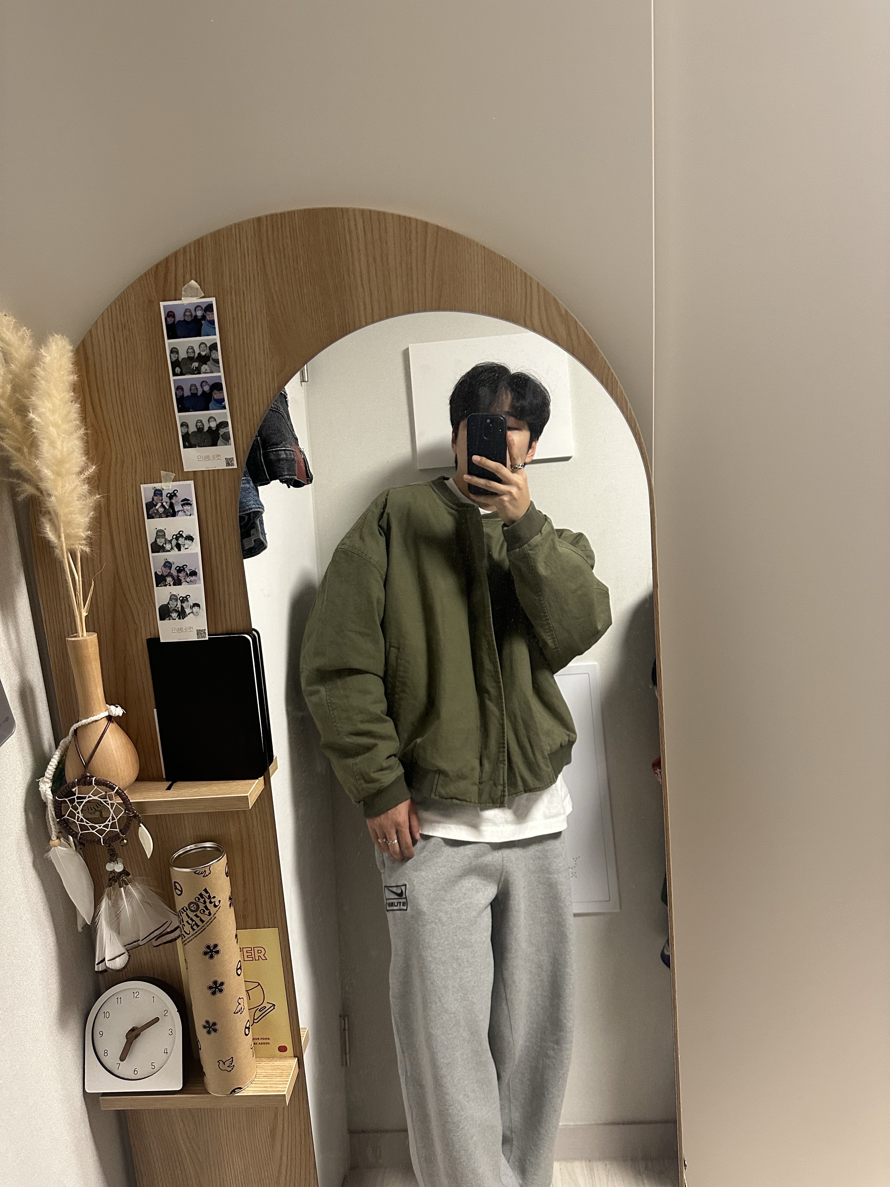 논노드 서퍼 다이 서지 봄버 자켓 빈티지 카키 착용 스타일 - 2