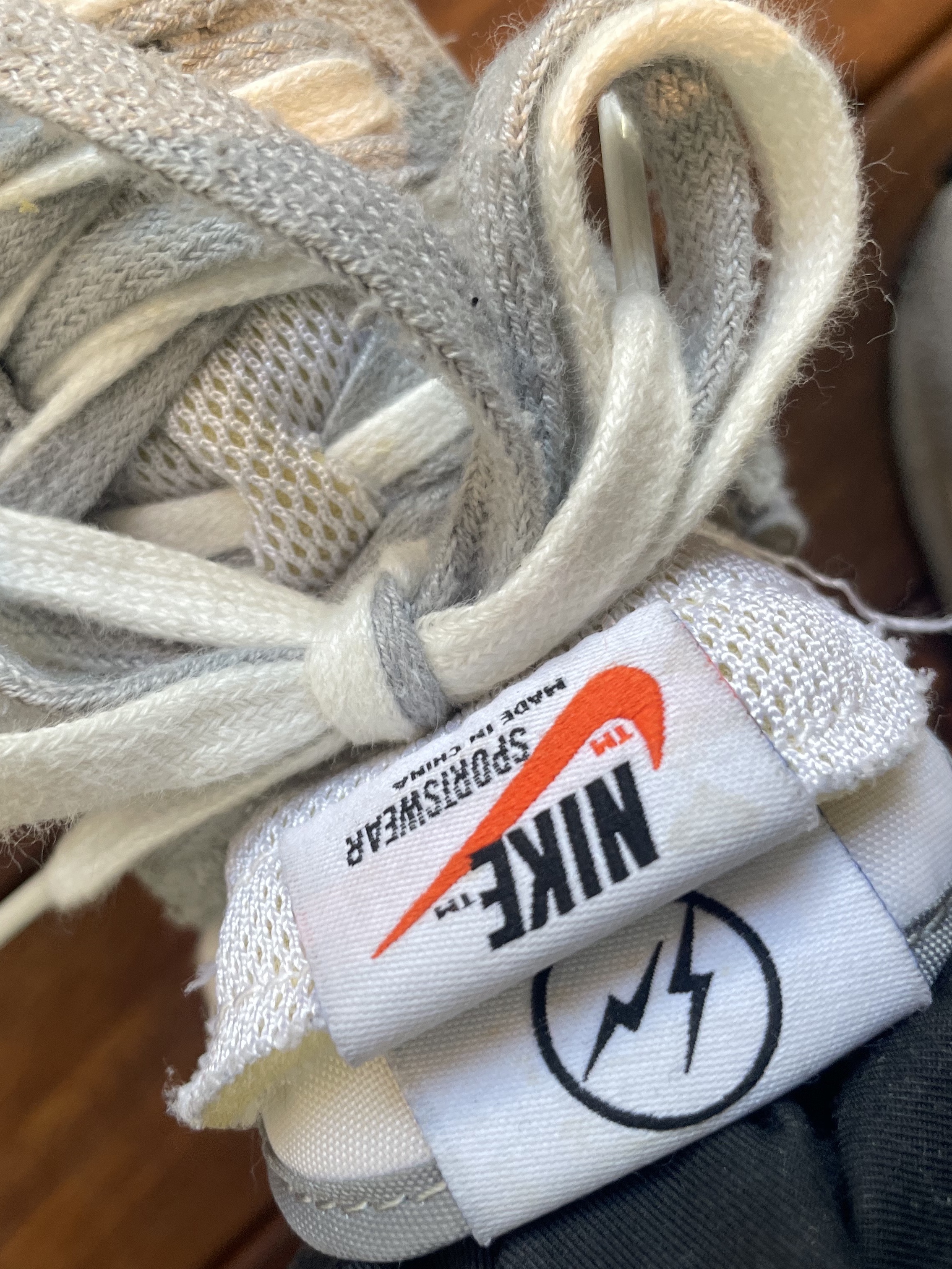 Nike x Sacai x Fragment LDWaffle Light Smoke Grey 착용 스타일