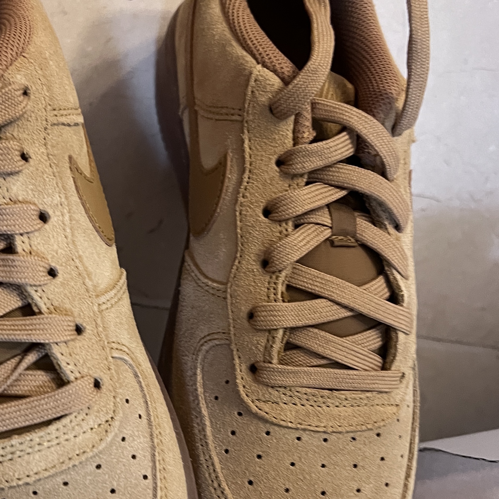 (GS) Nike Air Force 1 Low Wheat 착용 스타일