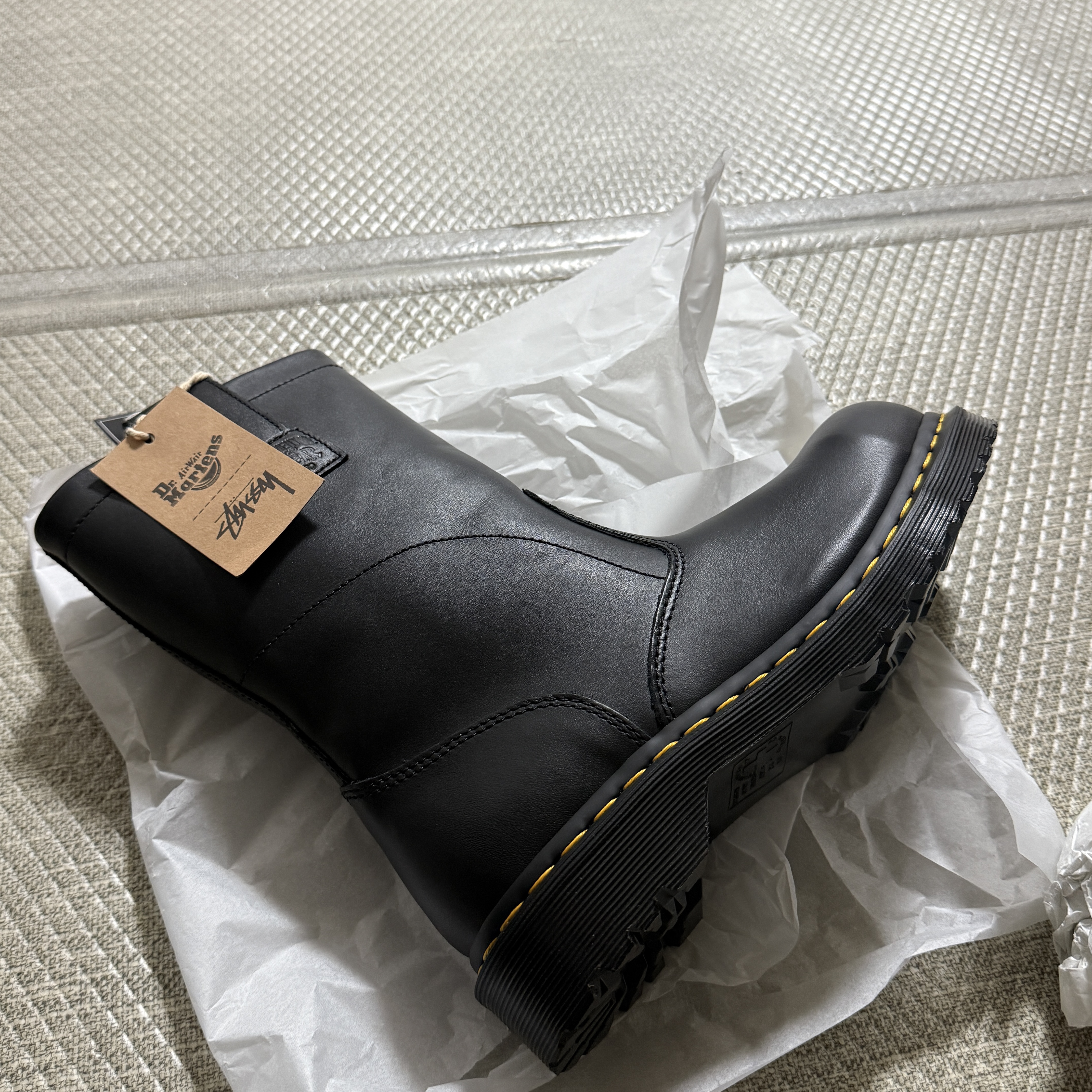 Dr. Martens x Stussy 2295 Decon Black Wanama Leather Boots Black 착용 스타일