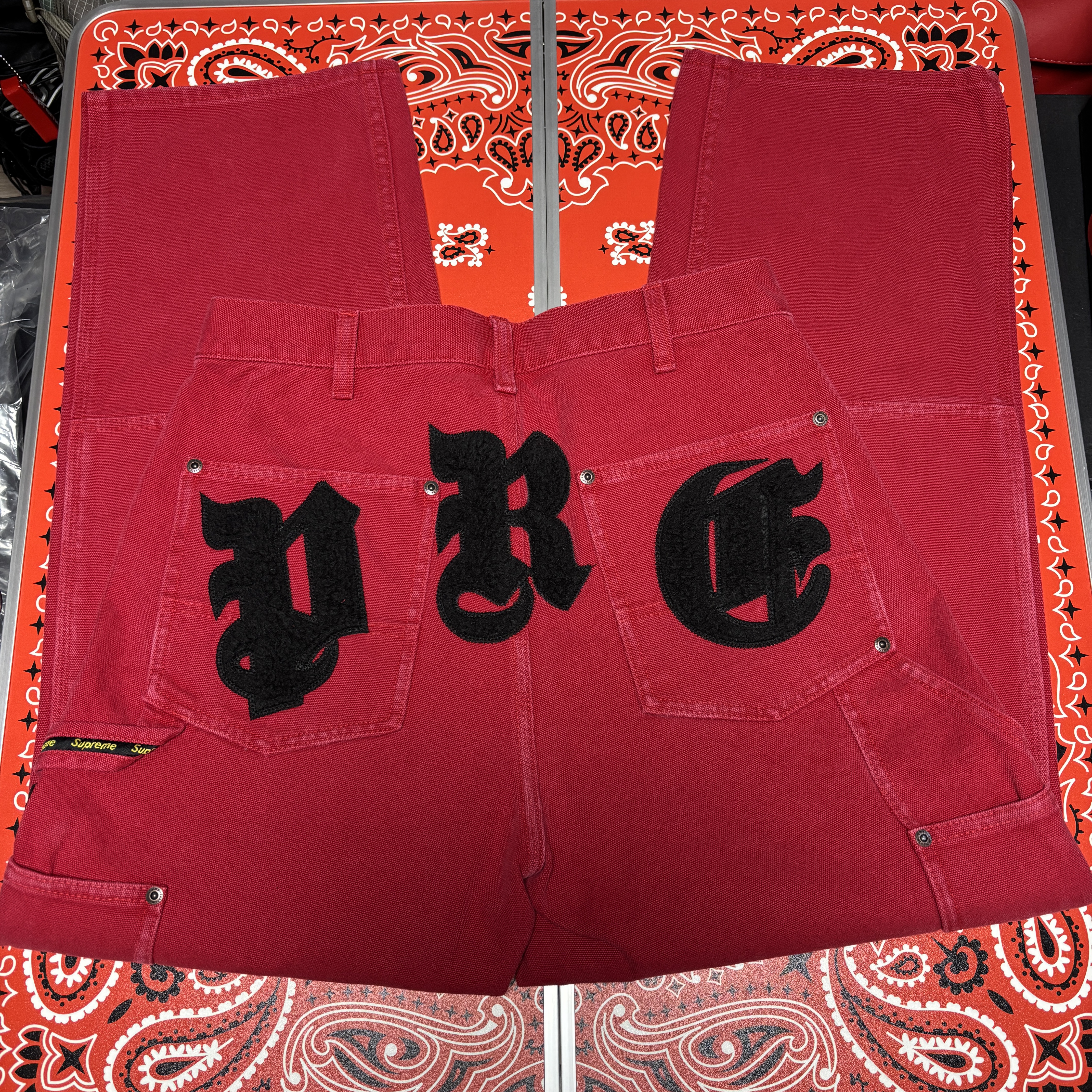 Supreme Old English Canvas Double Knee Painter Pant Red - 25SS 착용 스타일 - 2