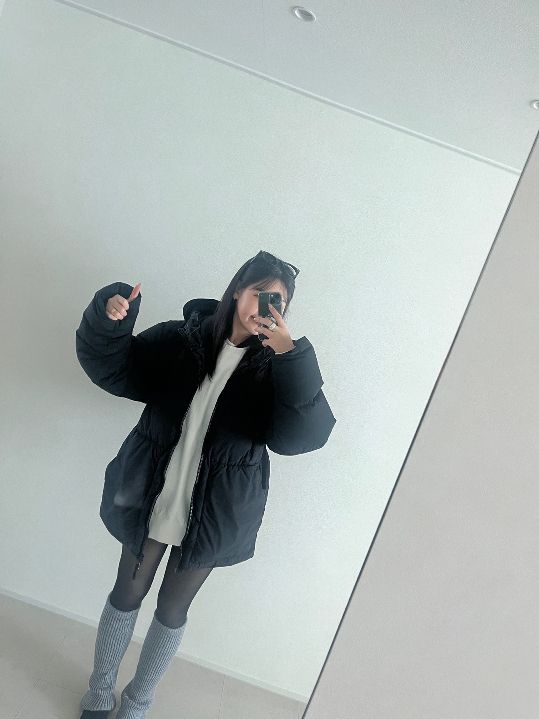 Heritage Floss Crest 226 Reverse Crewneck Off White, Salomon XT-6 ADV Black 착용 스타일 - 4