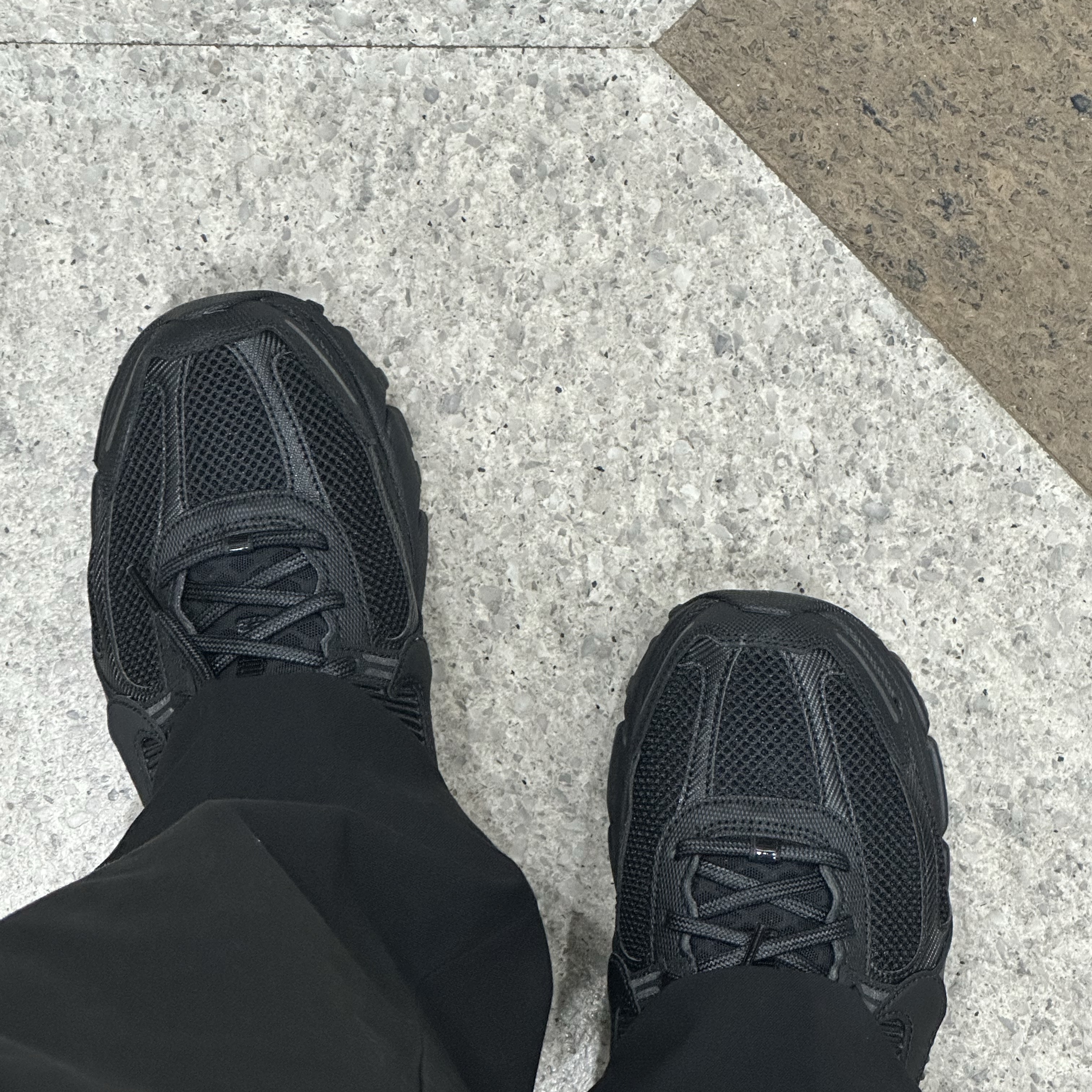 Nike Zoom Vomero 5 SP Black 착용 스타일