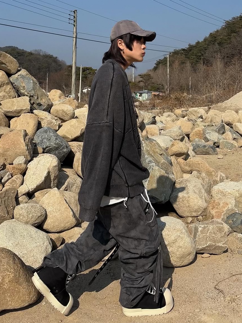 PHOS333 Moldy Versatile Zipper Pants Charcoal, PHOS333 Moldy Versatile Zipper Pants Blue 착용 스타일 - 4