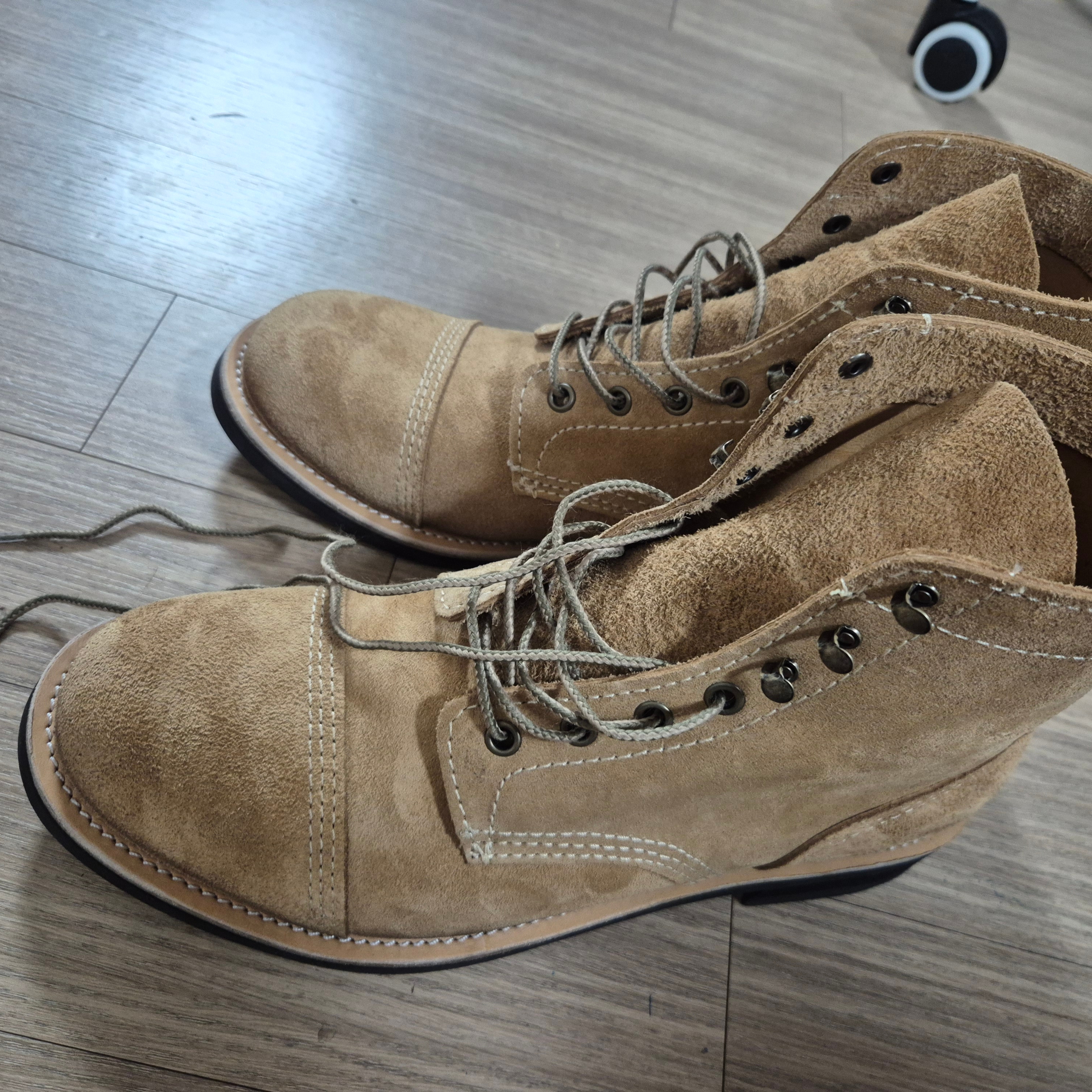 JOSEPHT WorkBoots Beige 착용 스타일