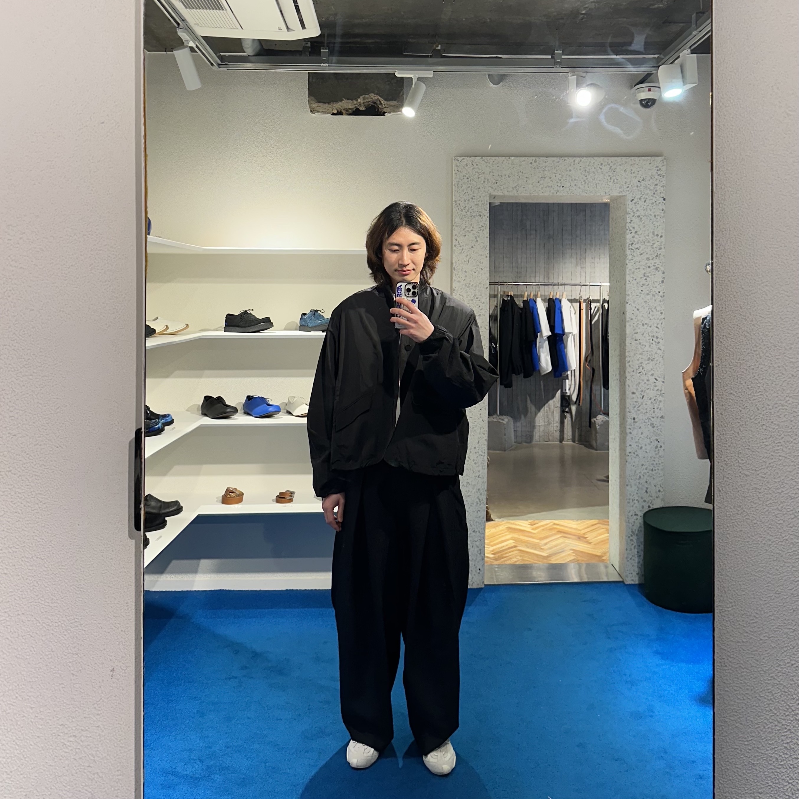 Ader Error Vassi Slacks Noir, Ader Error Skid Off White 착용 스타일 - 3