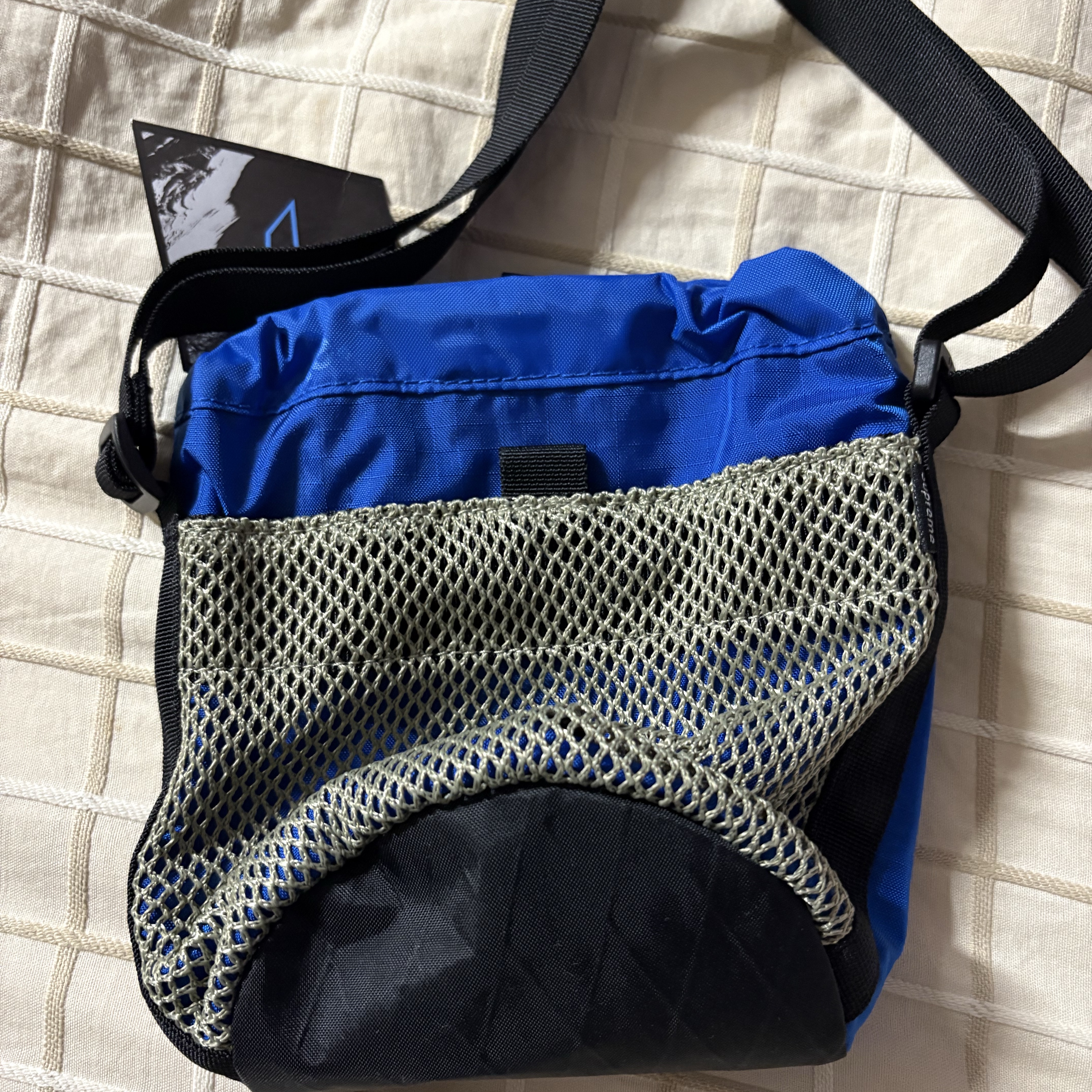 Supreme Small Cinch Pouch Blue - 23FW, Patagonia Classic Retro-X Jacket Pitch Blue 착용 스타일 - 4