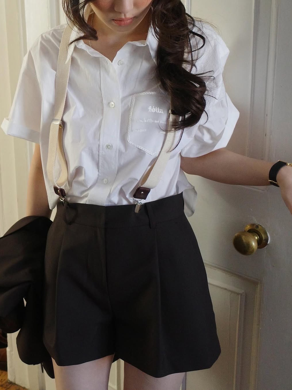 FLETTA Classic Pintuck Shorts Brown, FLETTA Classic Pintuck Shorts Gray 착용 스타일 - 2