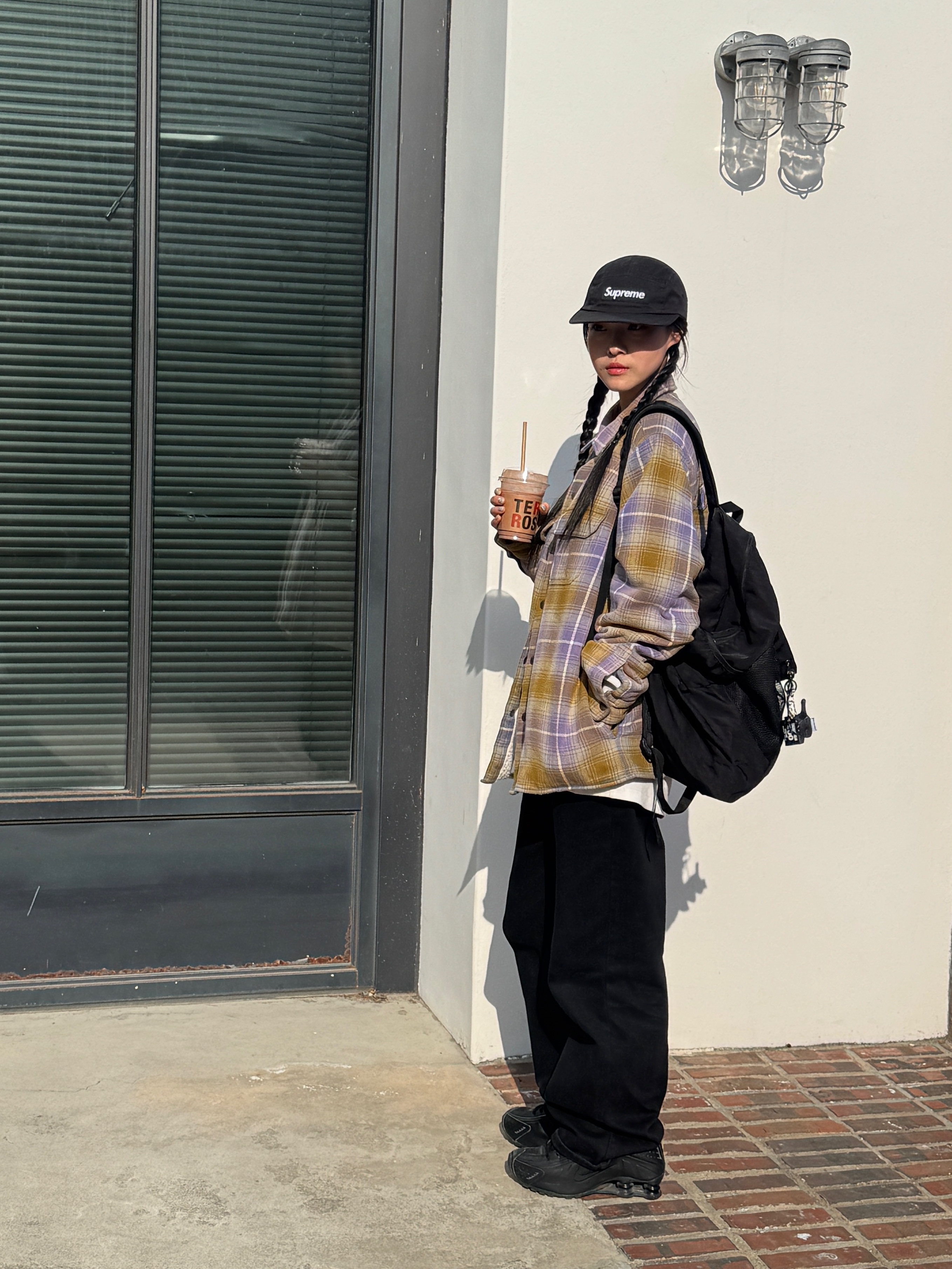 Supreme Washed Chino Twill Camp Cap Black, (W) Nike Shox R4 Black 착용 스타일 - 2