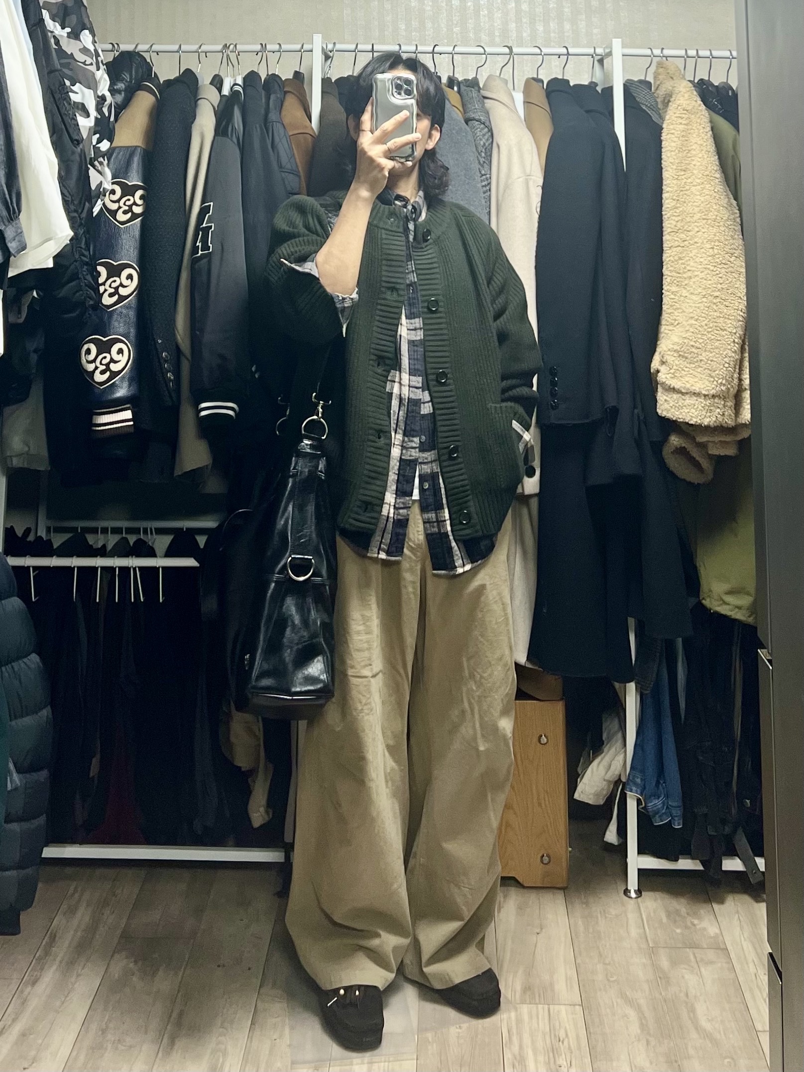 Polyteru 3 Dart Chino Pants 1.3v Beige, [프리오더] Polyteru Wallabee Shoes Star Dark brown 착용 스타일