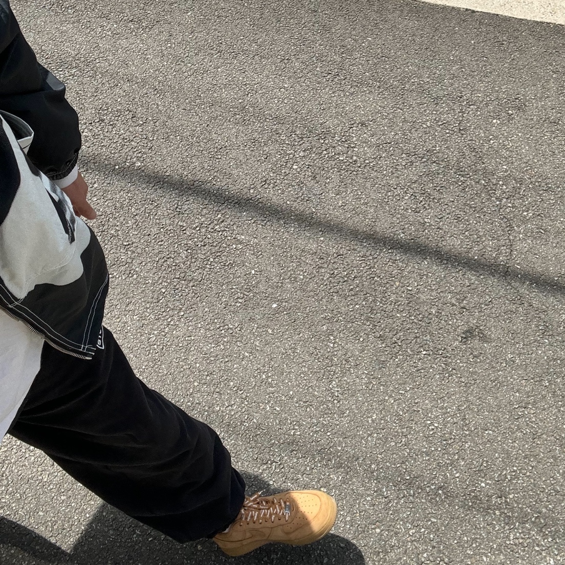 Nike x Supreme Air Force 1 Low Flax, Stussy Stock Seoul LS T-Shirt White 2023 착용 스타일