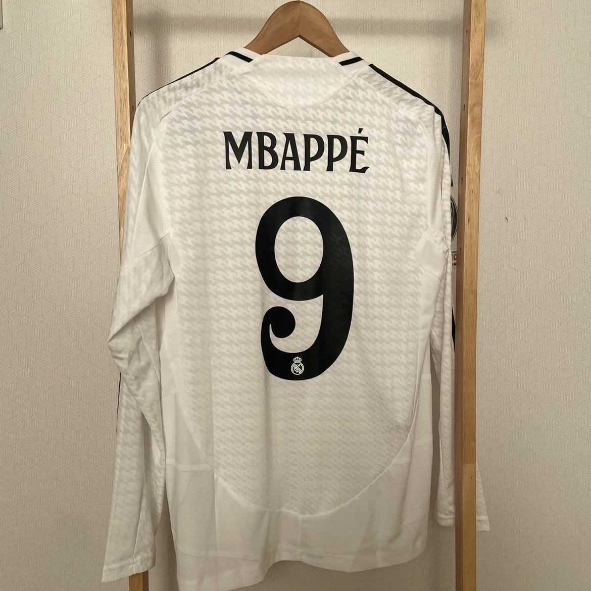 Adidas Real Madrid 2024/25 Home Authentic Long Sleeve Jersey White - US Sizing (Non Marking Ver.) 착용 스타일 - 2