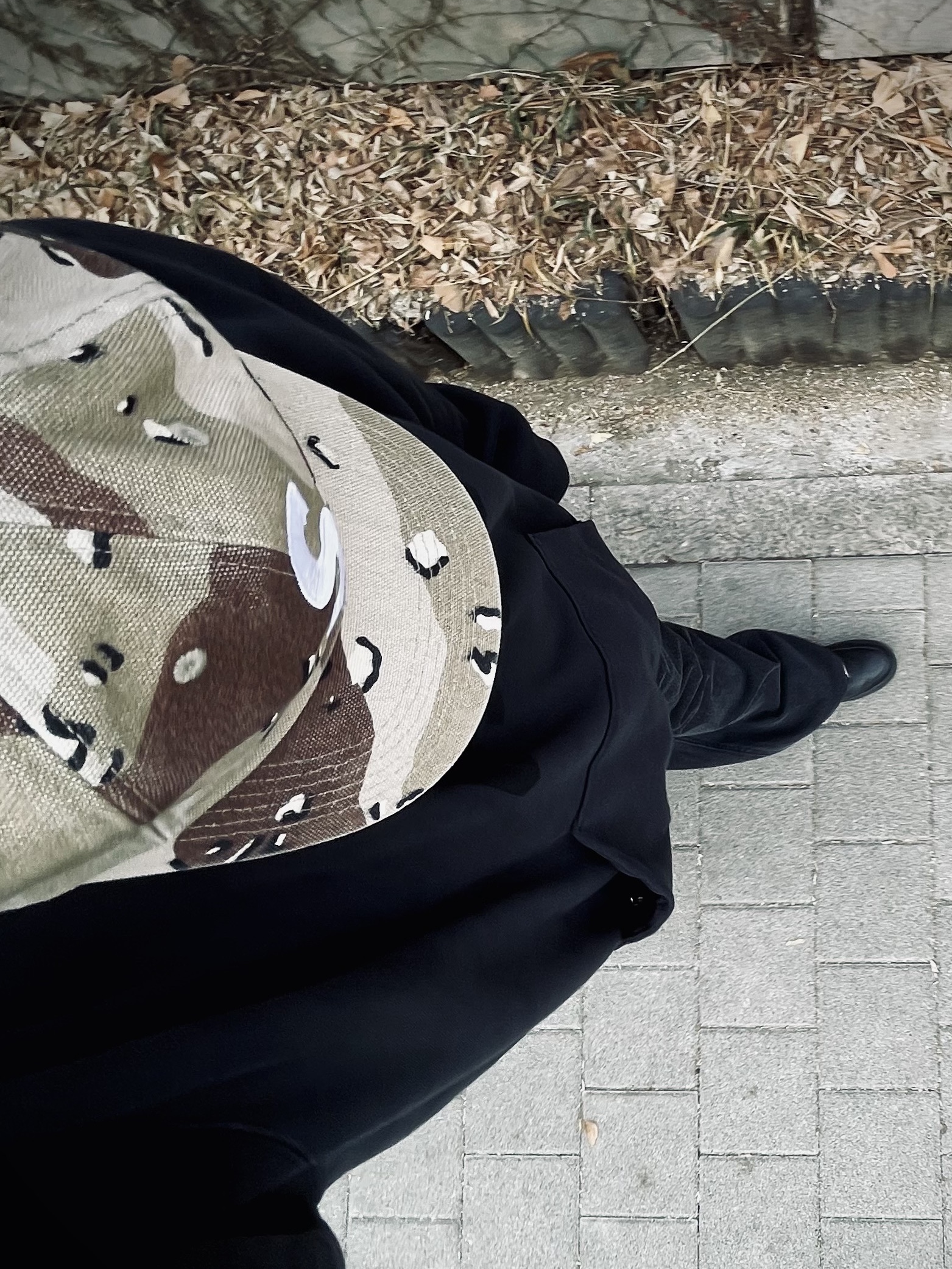 Yeezy Gap Engineered By Balenciaga Dove Hoodie Washed Black, Nike x Supreme Air Force 1 Low Black 착용 스타일 - 2