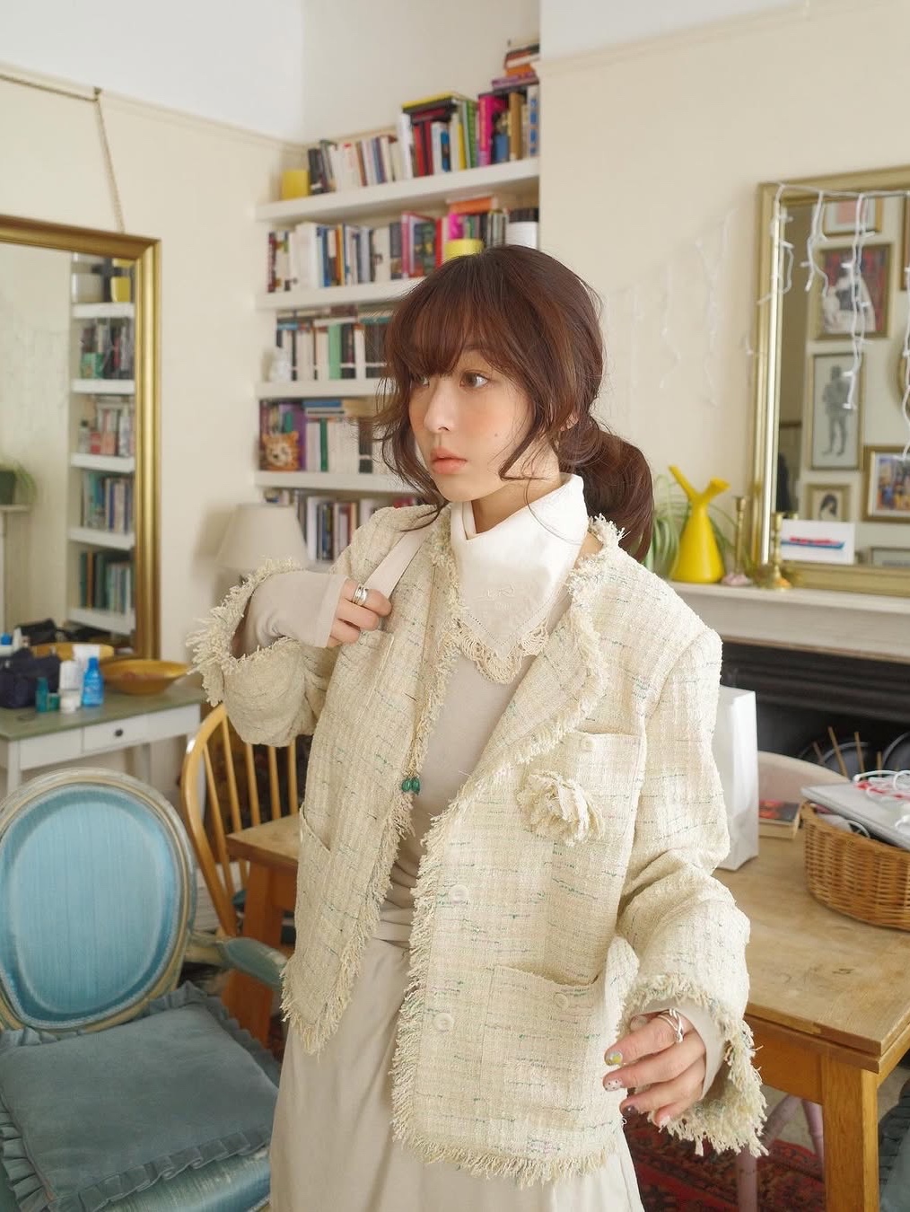 FLETTA Fringe Tweed Jacket with Corsage Mint, FLETTA Fringe Tweed Jacket with Corsage Cream 착용 스타일 - 3
