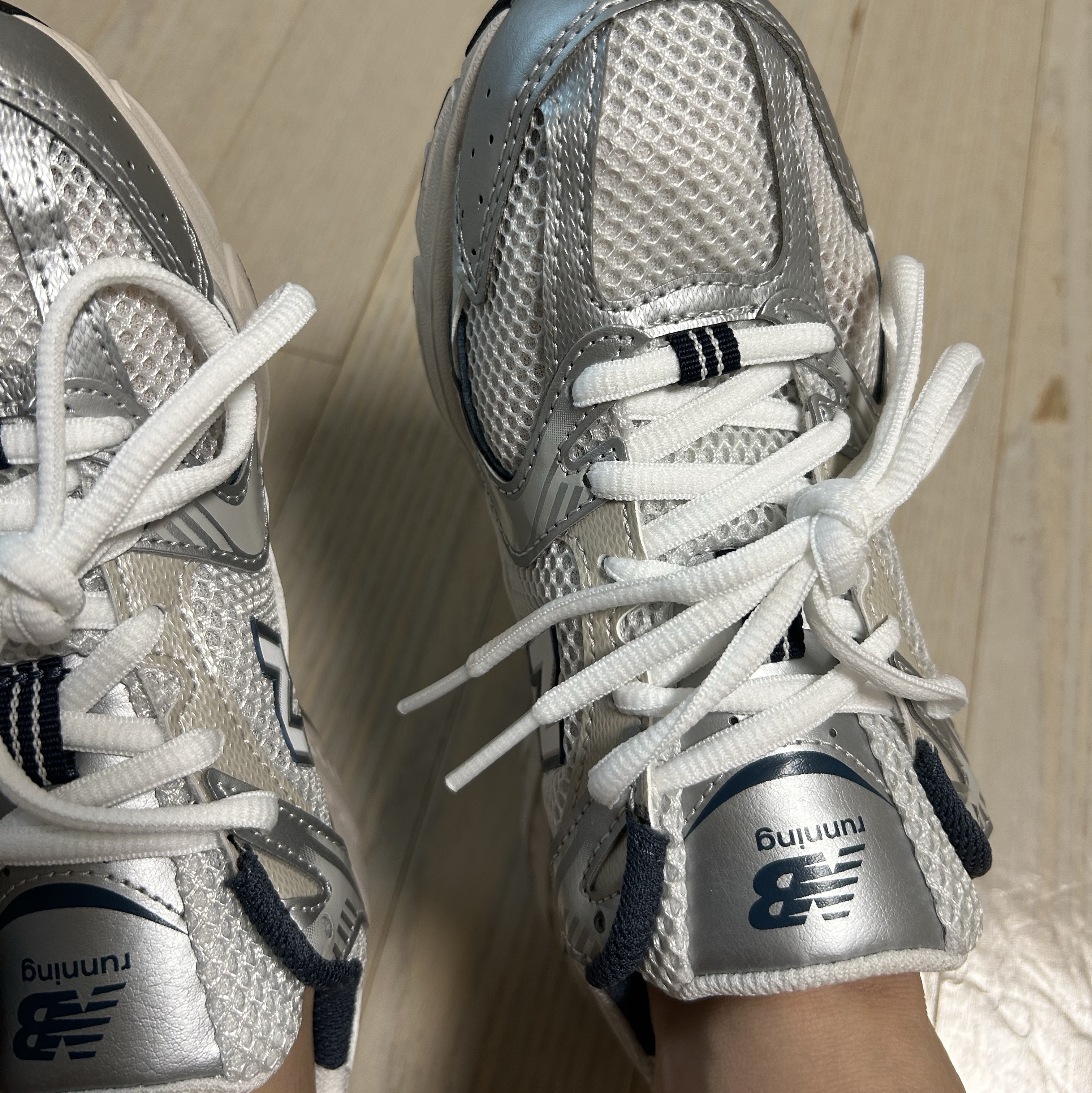 New Balance 530 Steel Grey 착용 스타일