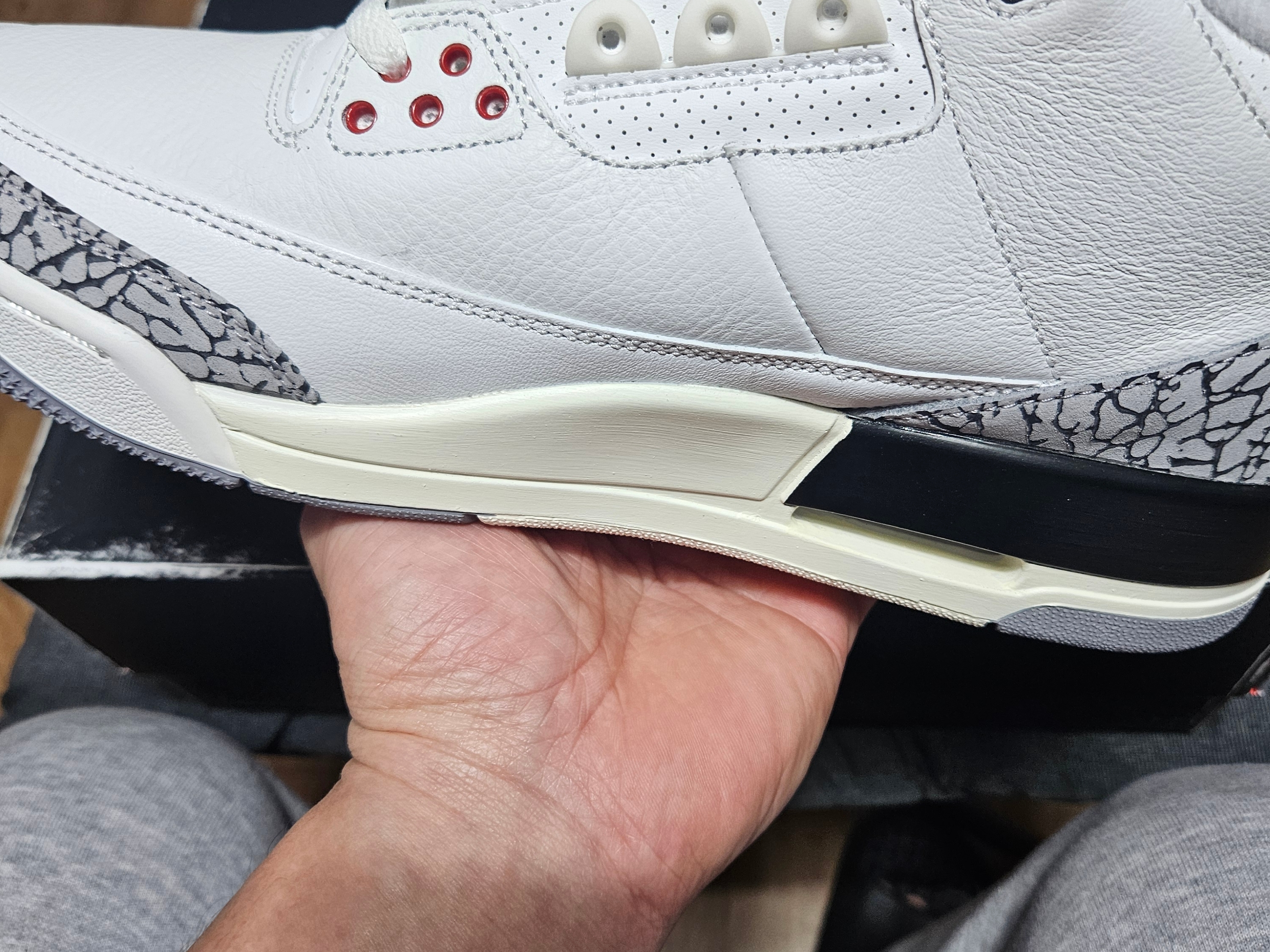 Jordan 3 Retro White Cement Reimagined 착용 스타일 - 2