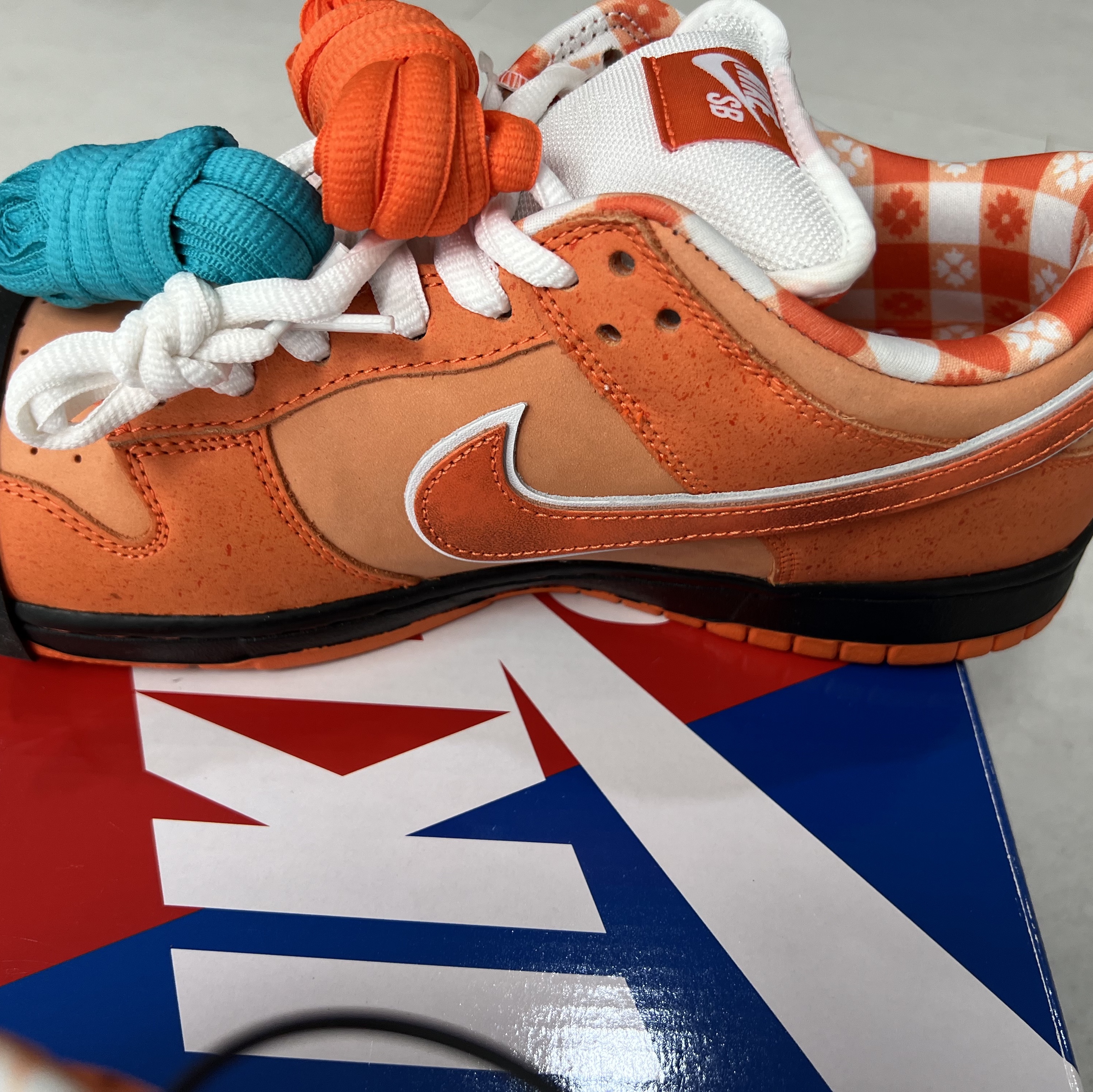 Nike x Concepts SB Dunk Low Orange Lobster (Regular Box) 착용 스타일