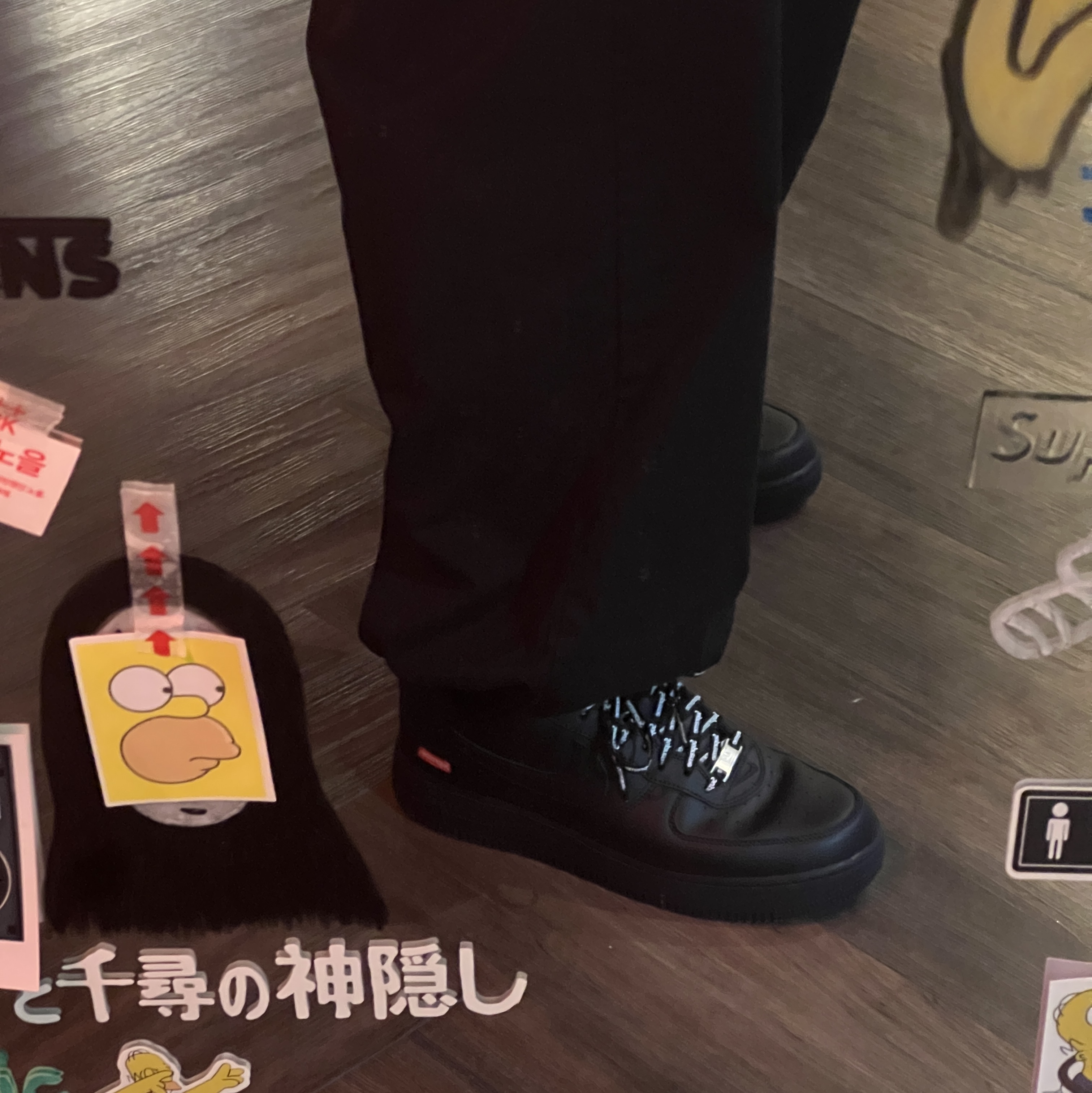 Nike x Supreme Air Force 1 Low Black 착용 스타일