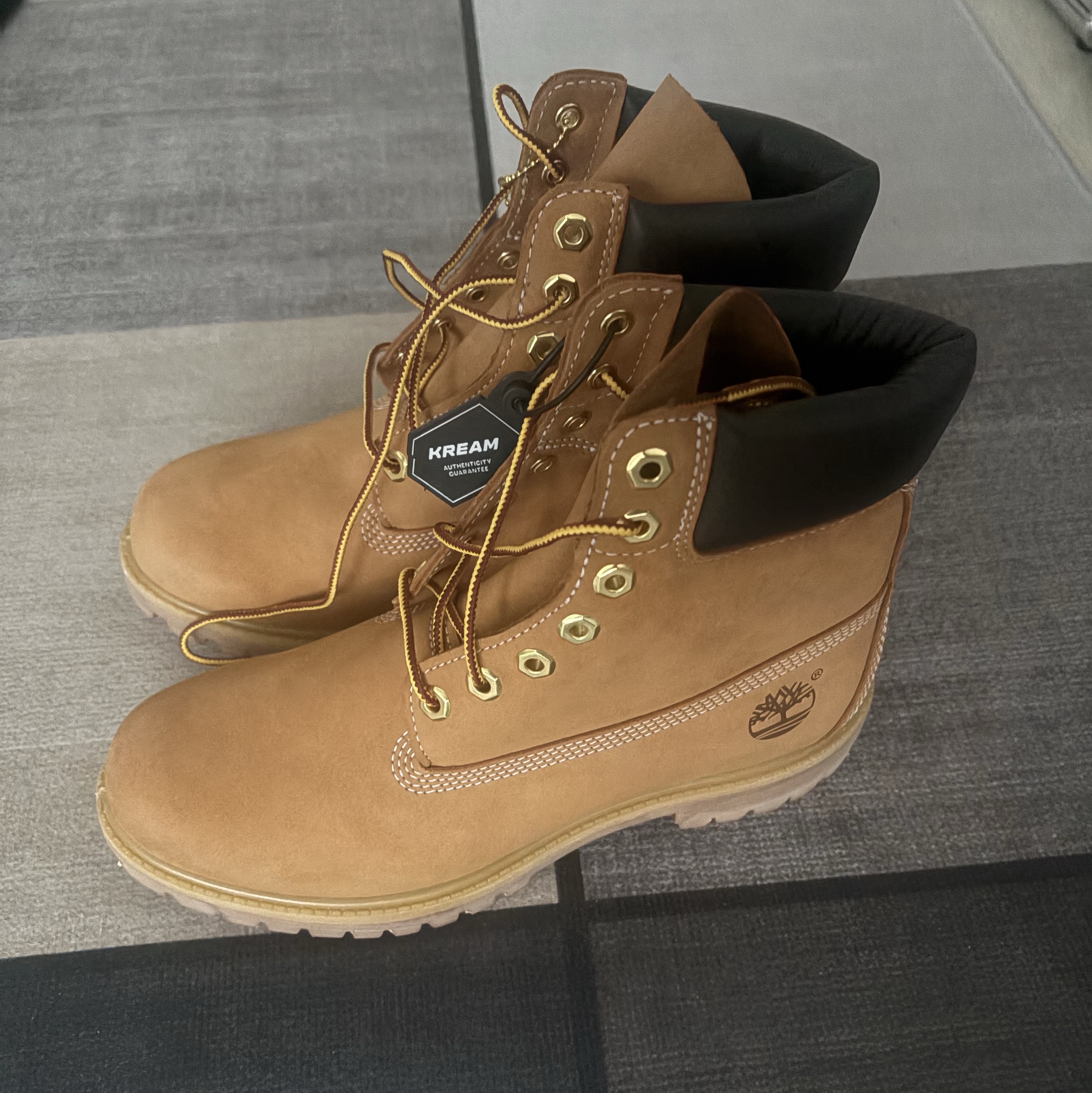 Timberland Premium 6 inch Waterproof Boot Wheat Nubuck - Wide 착용 스타일