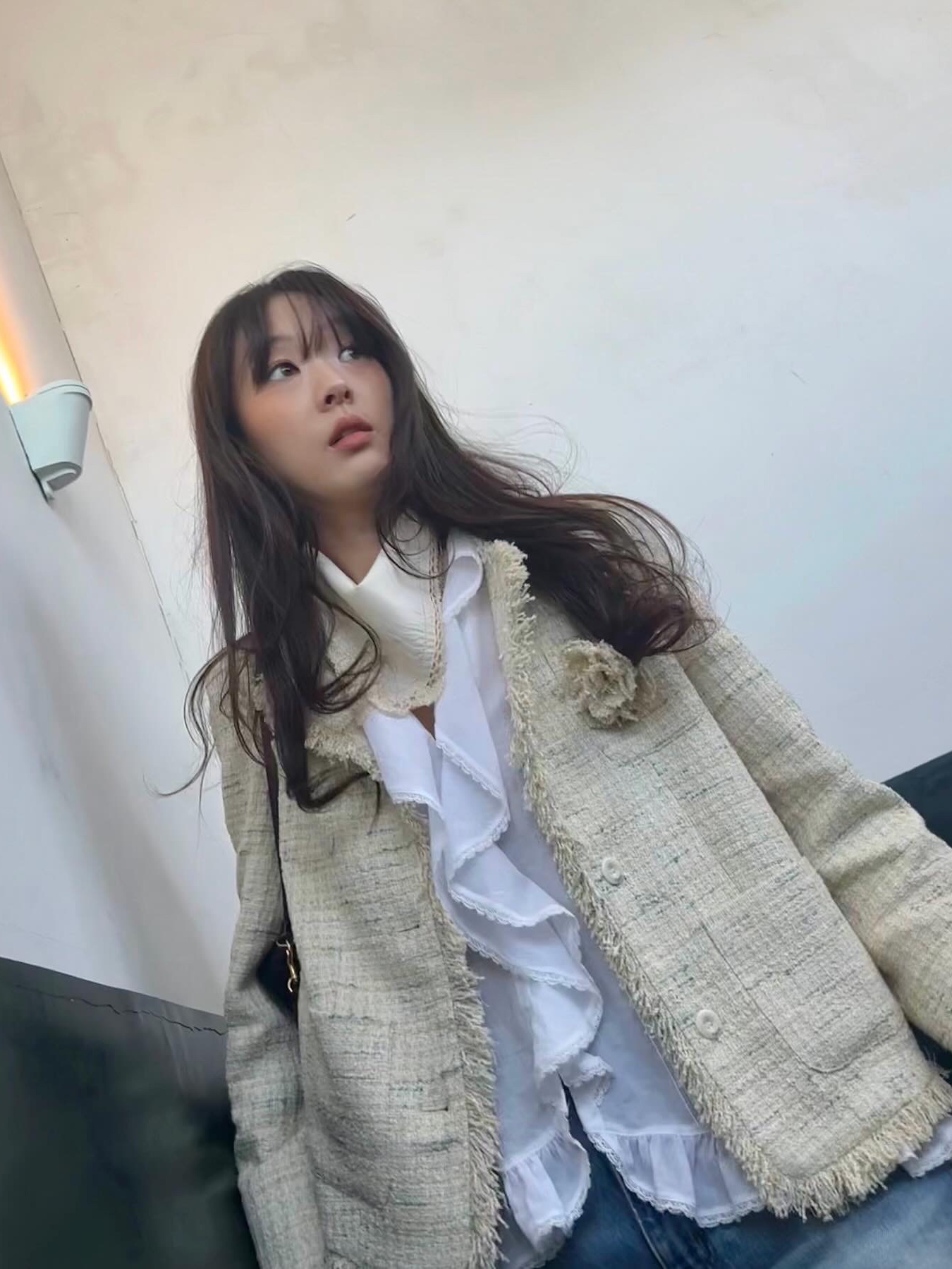 FLETTA Fringe Tweed Jacket with Corsage Mint, FLETTA Fringe Tweed Jacket with Corsage Cream 착용 스타일 - 2