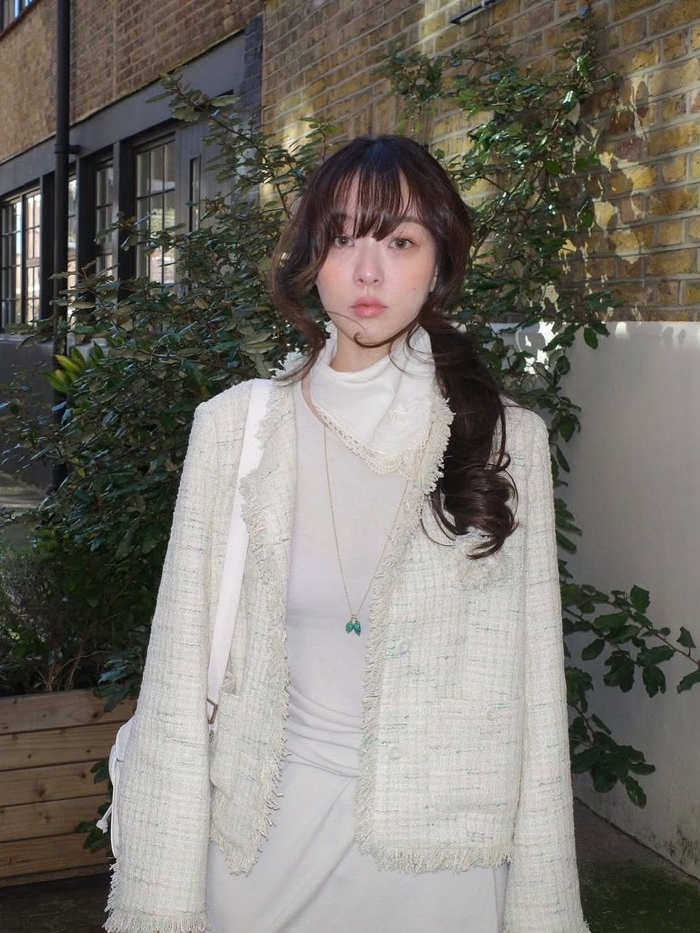 FLETTA Fringe Tweed Jacket with Corsage Mint, FLETTA Fringe Tweed Jacket with Corsage Cream 착용 스타일 - 2