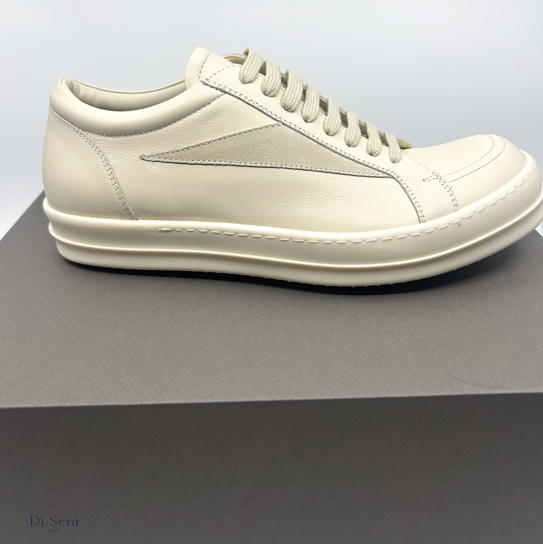 Rick Owens Lido Vintage Sneakers Milk 착용 스타일 - 3