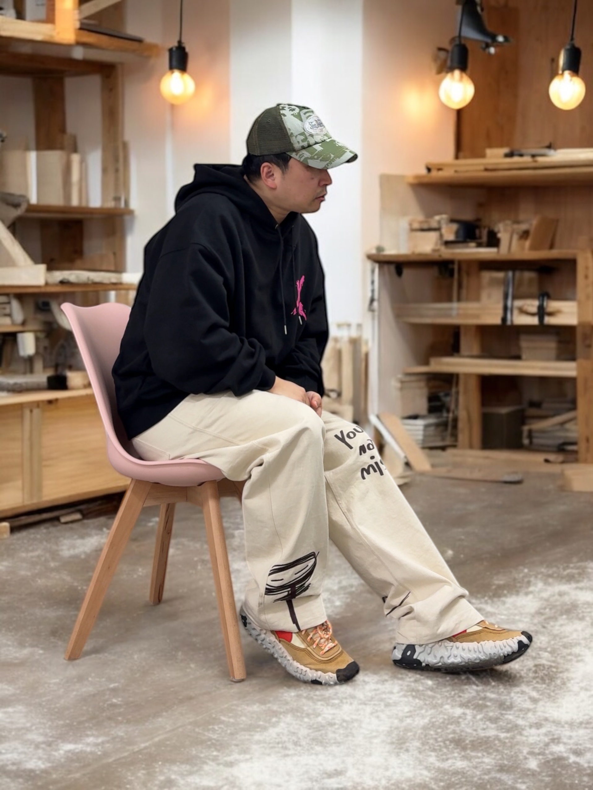 Nike Overbreak SP Fossil 착용 스타일