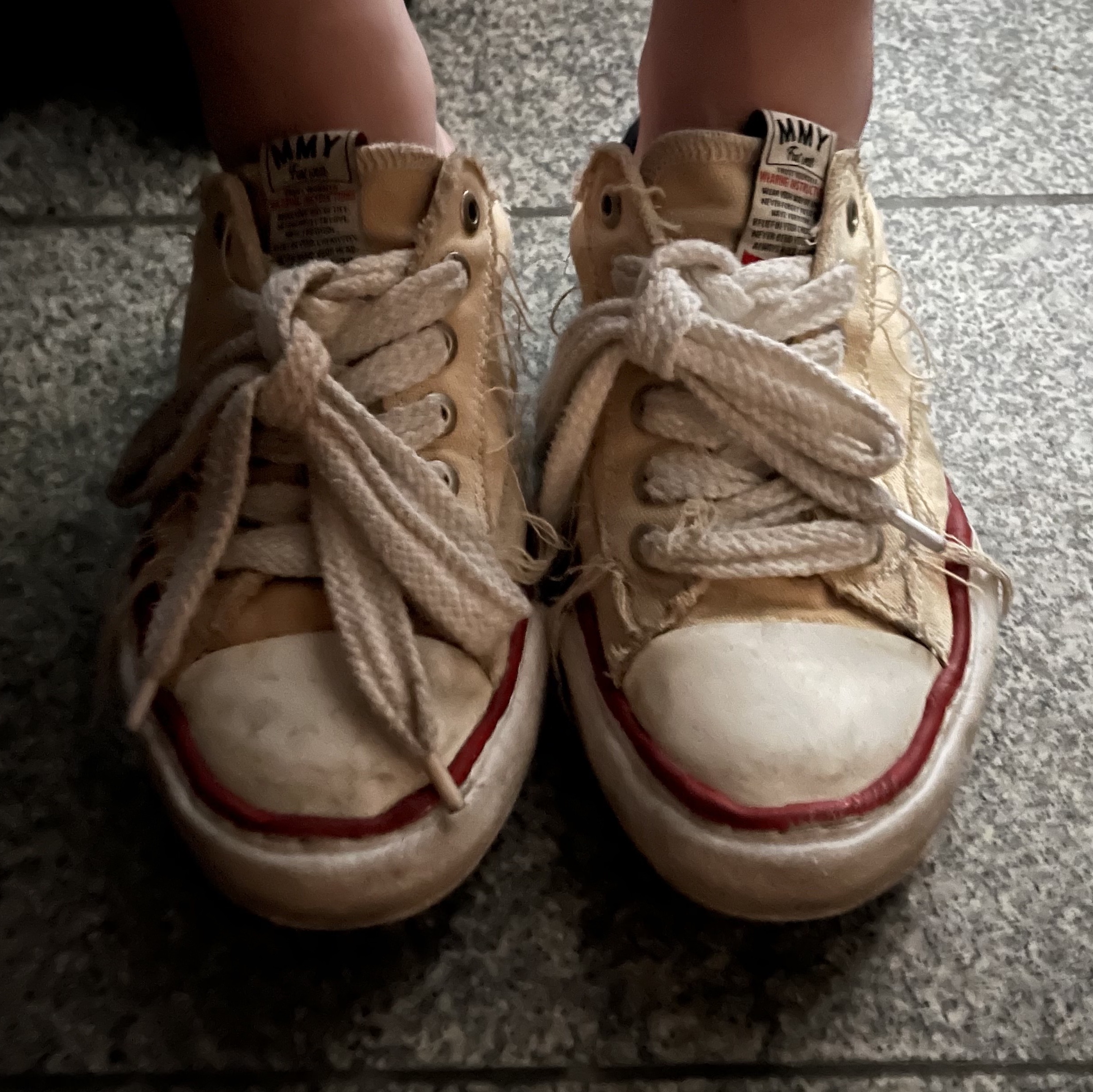 Maison Mihara Yasuhiro Peterson OG Sole Canvas Low-top Sneakers Natural 착용 스타일