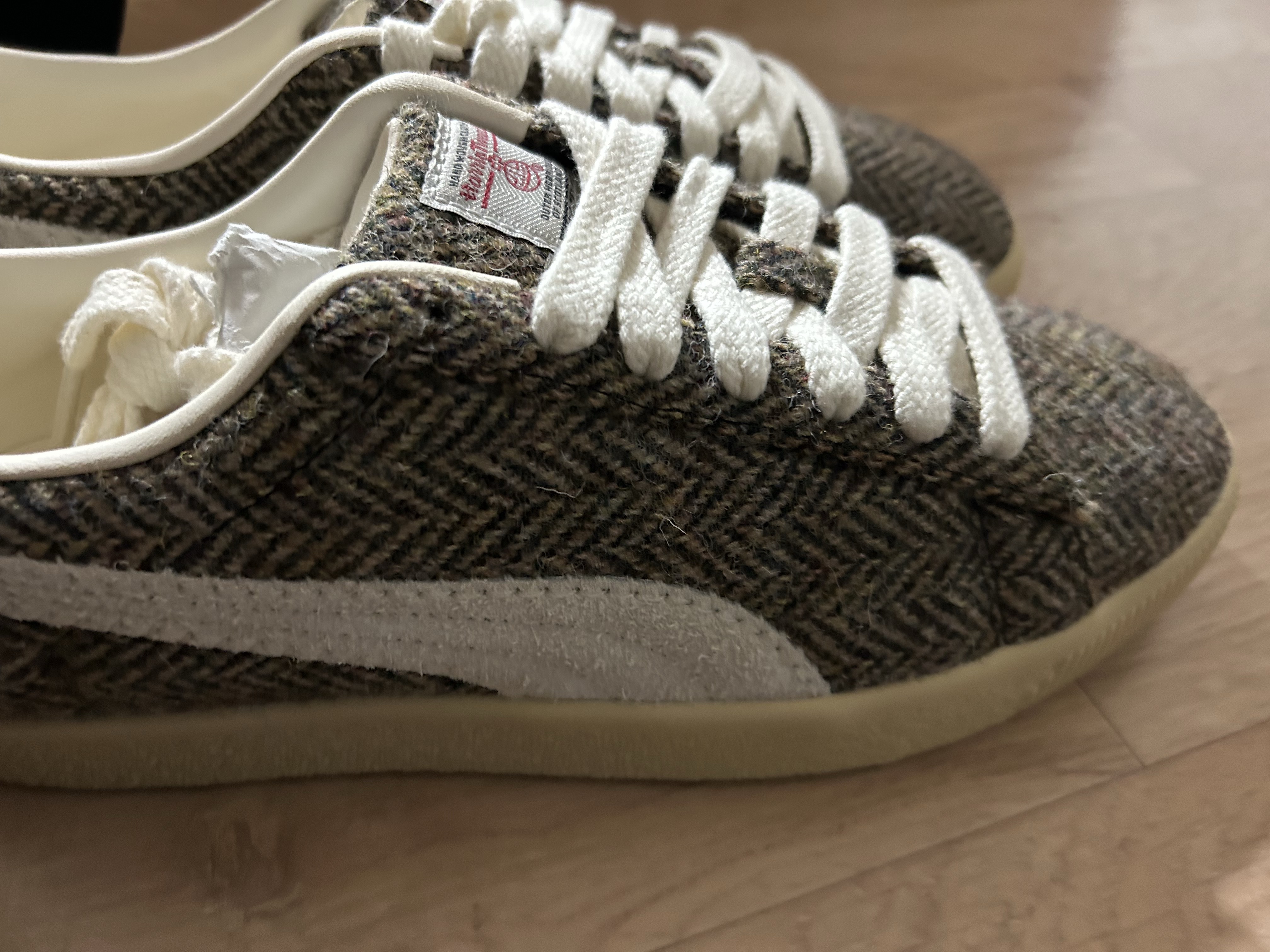 Puma Clyde Harris Tweed Chamomile Sugared Almond 착용 스타일