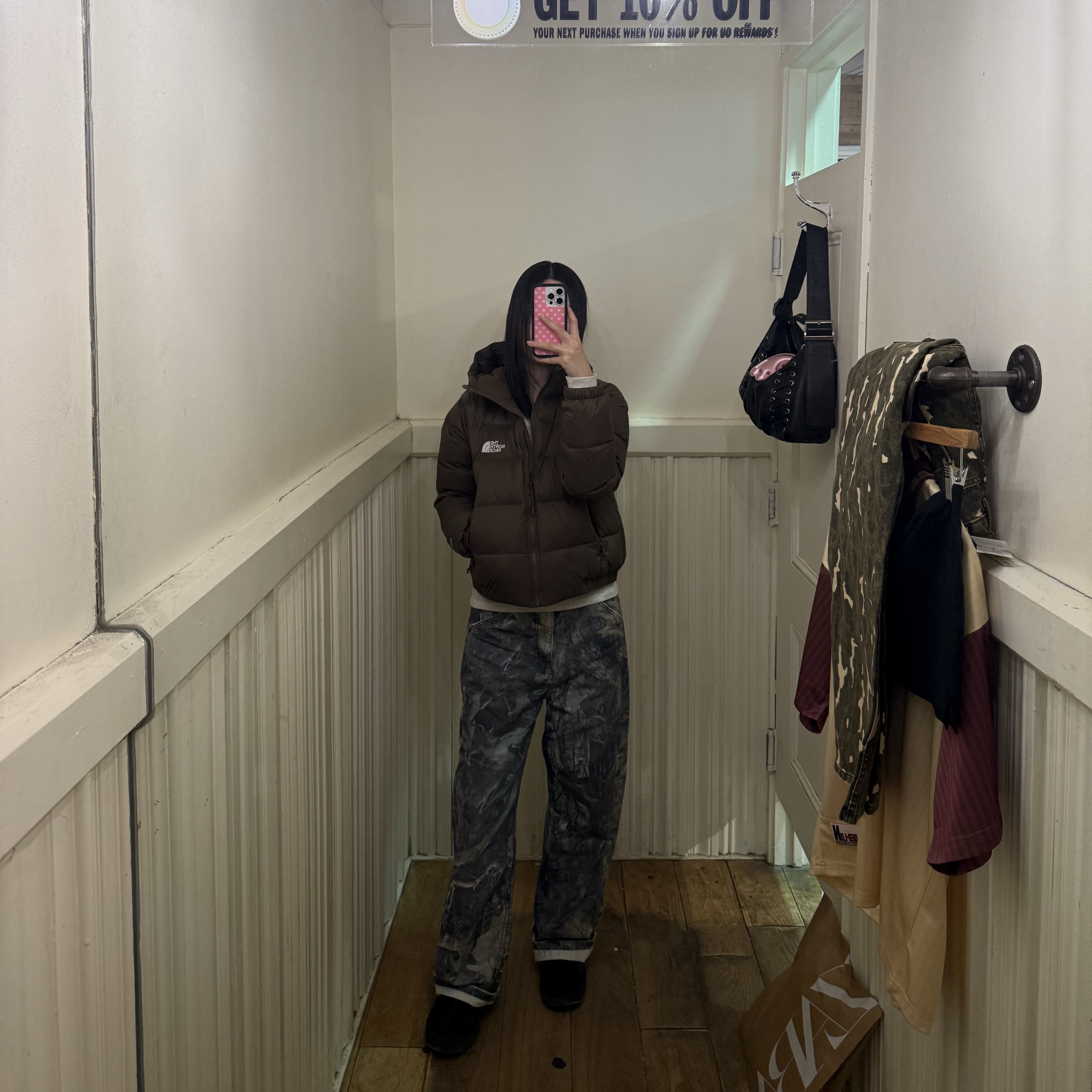(W) The North Face Hydrenalite Down Hoodie Black 착용 스타일