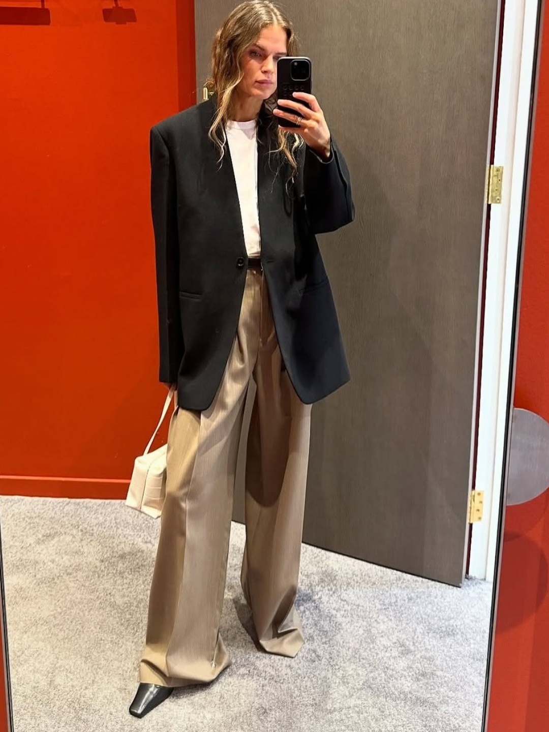 Zara Wool Twill Suit Blazer Anthracite Grey, Zara x Ader Error Oversized Blazer Black 착용 스타일 - 3
