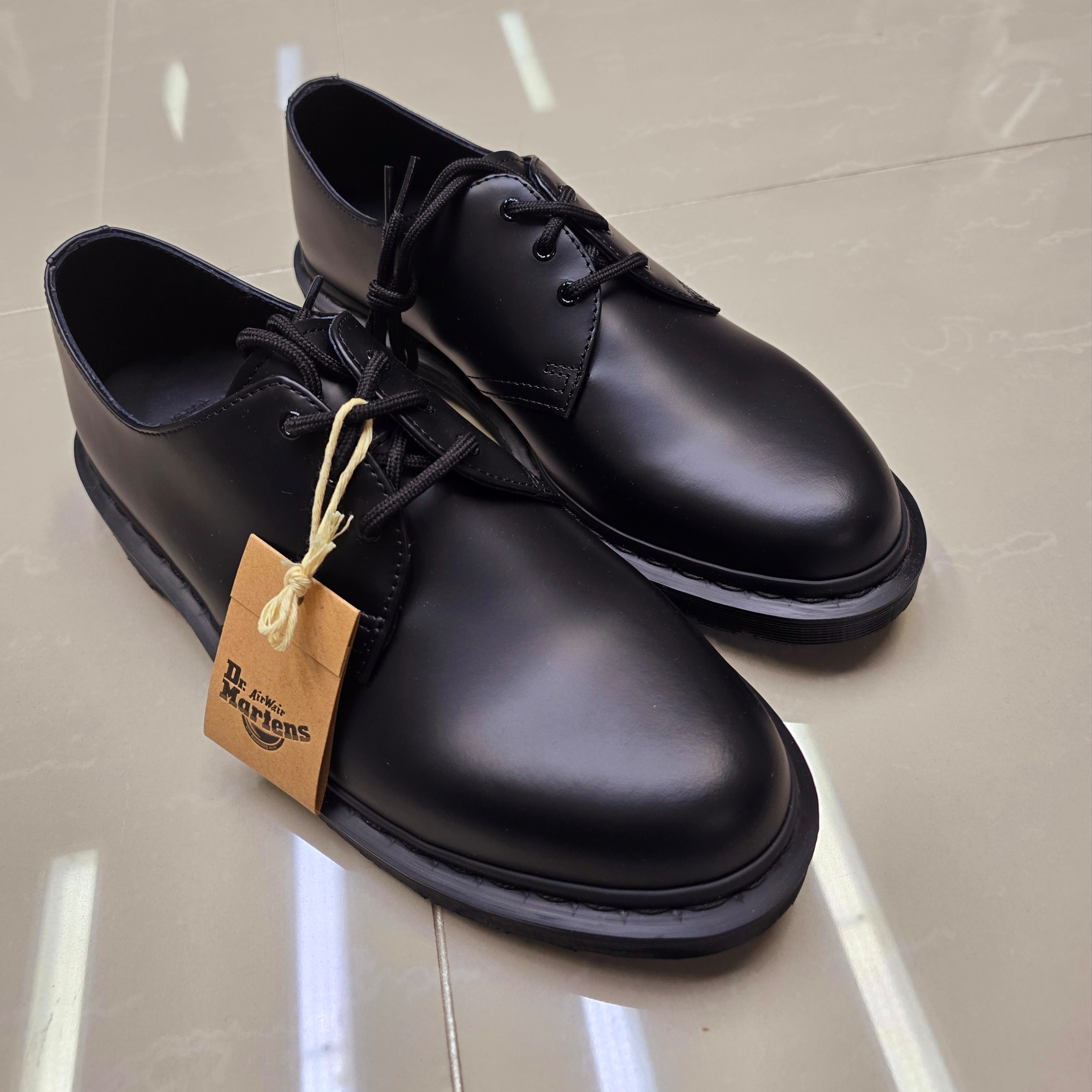 Dr. Martens 1461 Mono Black 착용 스타일