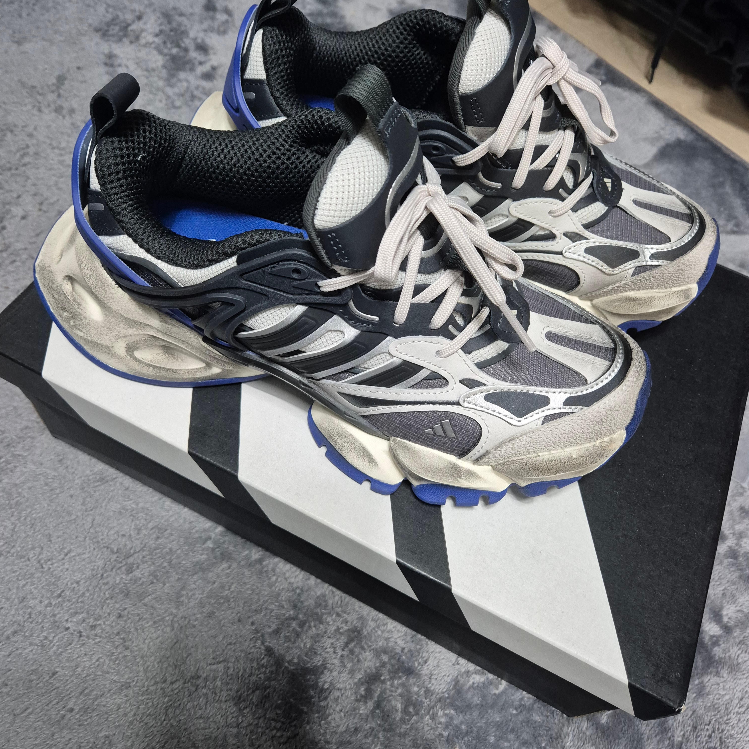 Adidas Vento XLG Deluxe Sneakers Grey 착용 스타일 - 2