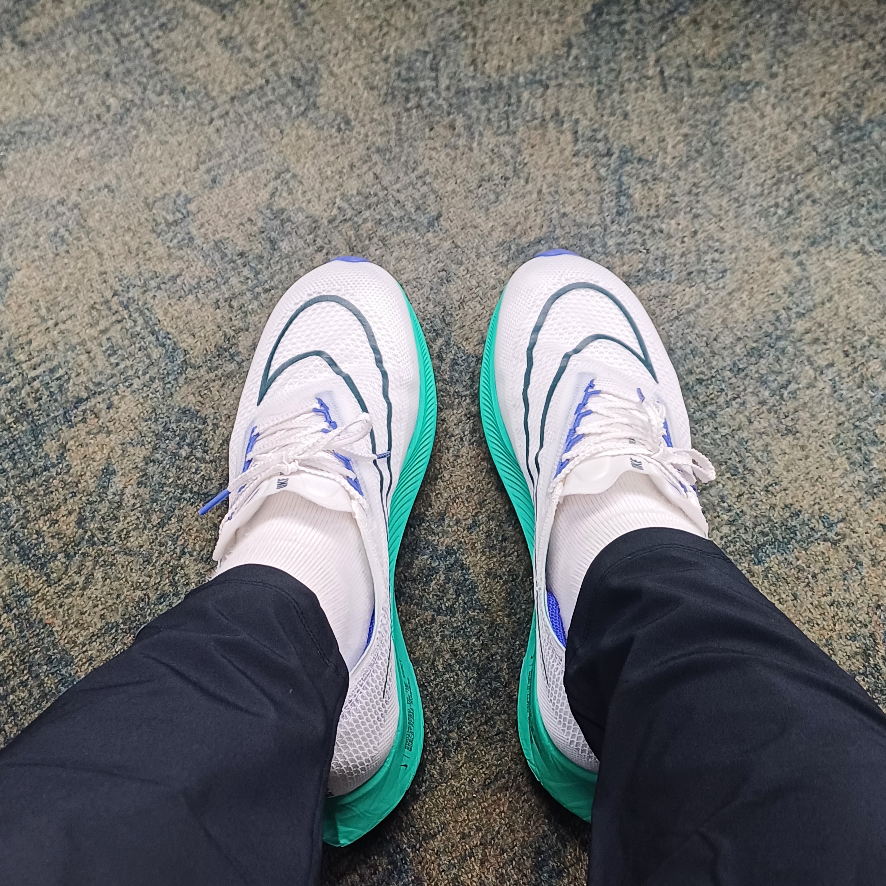Nike ZoomX Streakfly White Clear Jade 착용 스타일 - 2