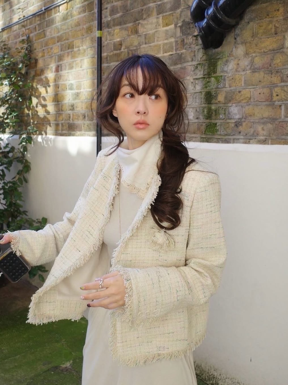 FLETTA Fringe Tweed Jacket with Corsage Mint, FLETTA Fringe Tweed Jacket with Corsage Cream 착용 스타일 - 4