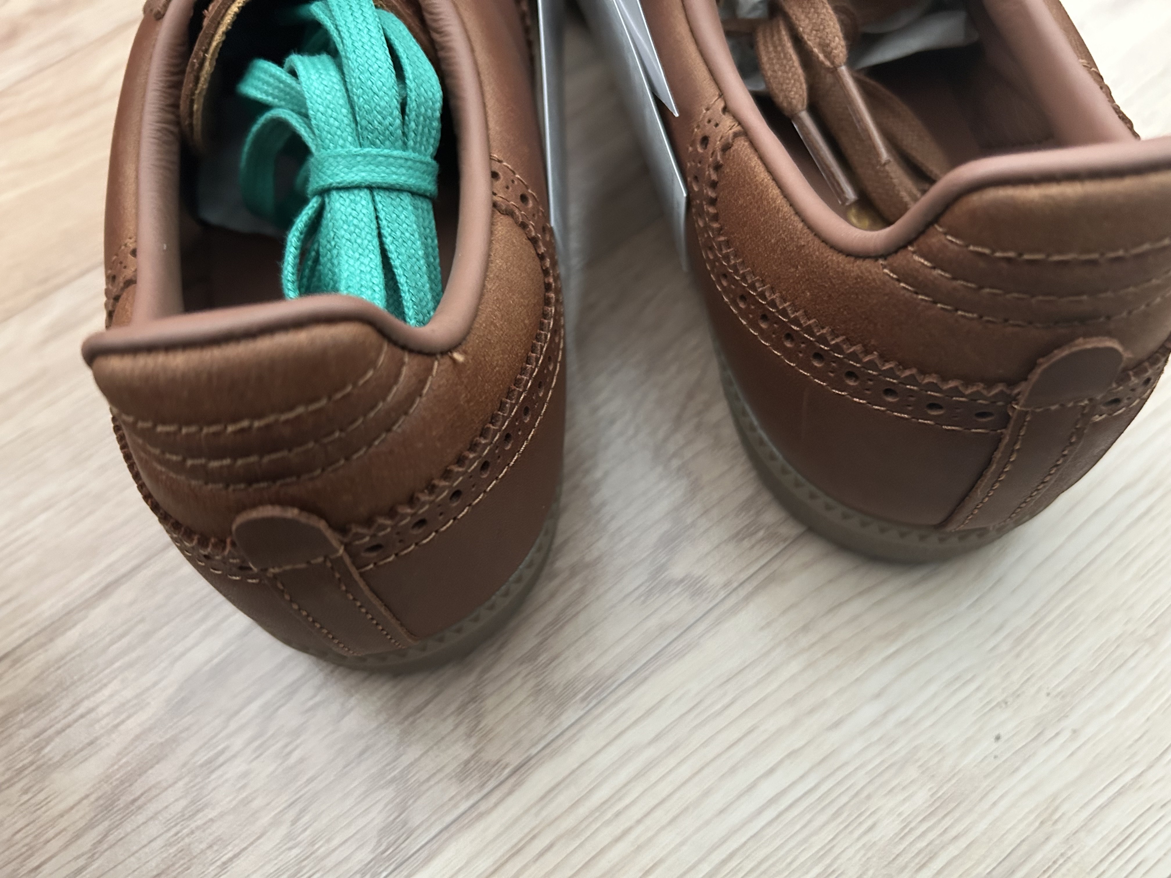 Adidas Originals Samba OG Dust Rust Gum 착용 스타일
