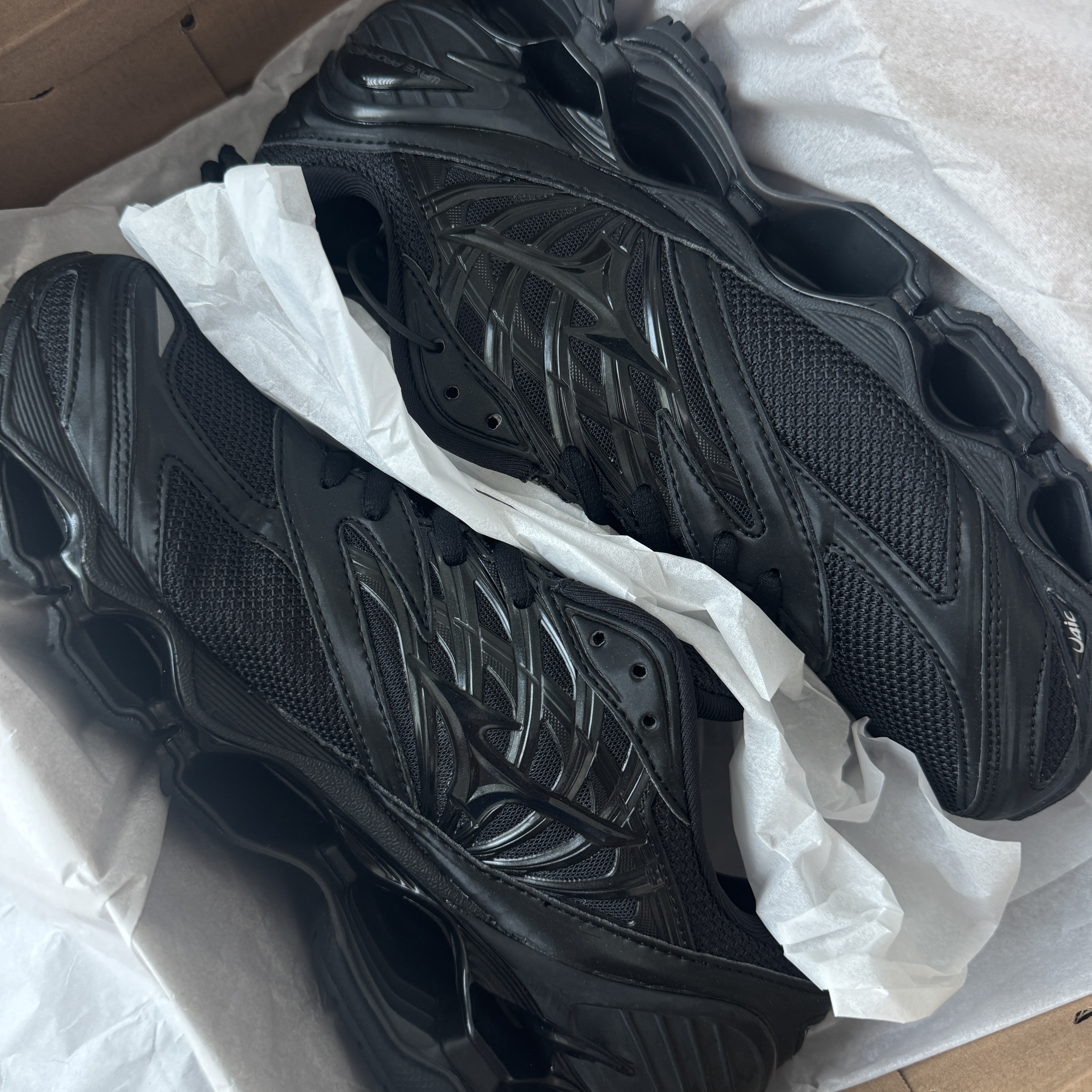 Mizuno Wave Prophecy LS Black 착용 스타일