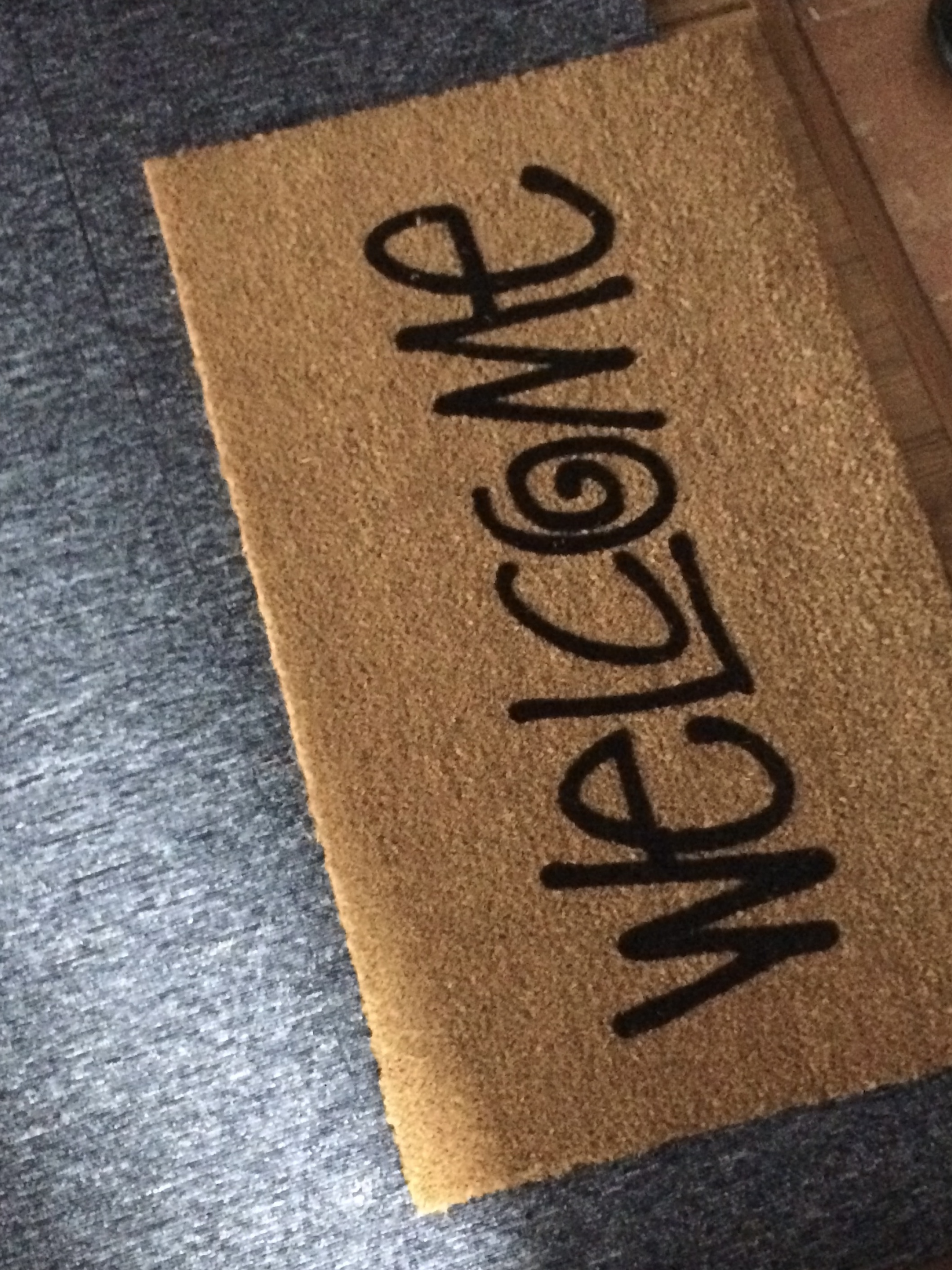 Stussy Welcome Mat Cocoa 착용 스타일
