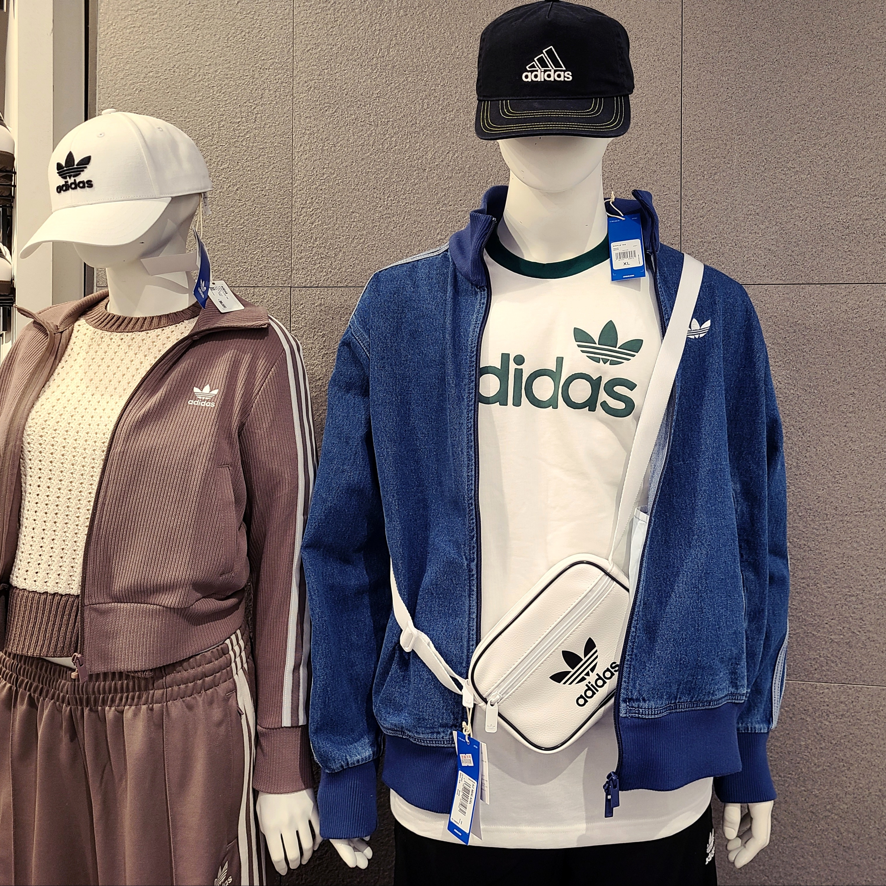 Adidas Adicolor Denim Firebird Track Top Medium Blue Denim - KR Sizing, (W) Adidas Knit Top Trace Brown - KR Sizing 착용 스타일 - 3