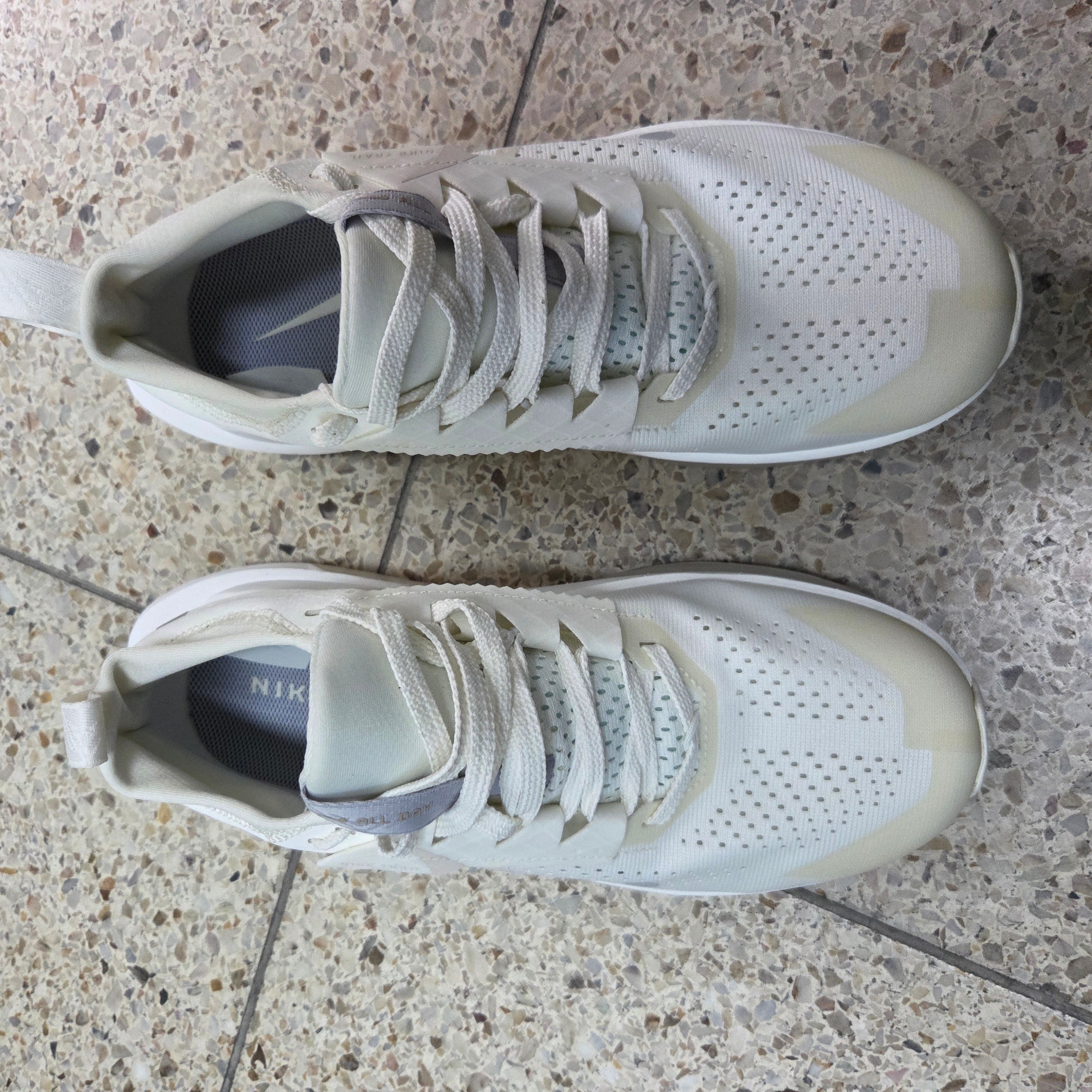 Nike ZoomX Zegama 2 Trail Sail Summit White 착용 스타일 - 2