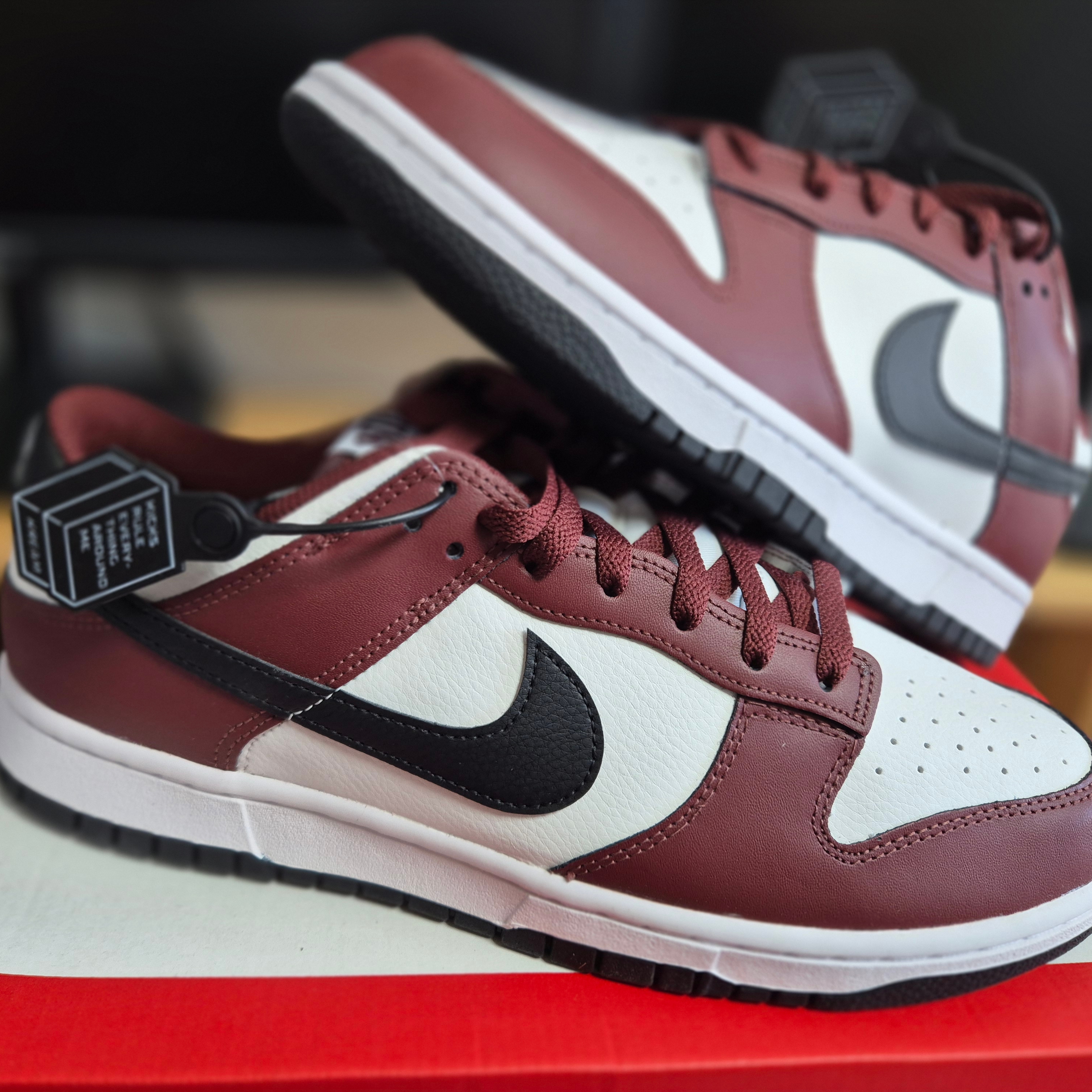 Nike Dunk Low Dark Team Red 착용 스타일